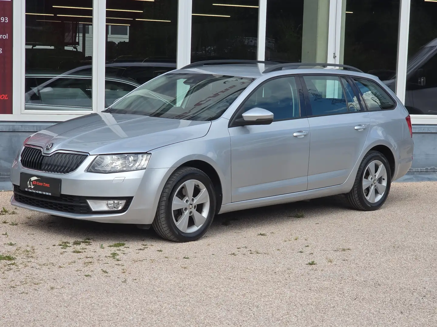 Skoda Octavia Elegance 2.0 TDI Aut. Navi, Tempomat.. Grau - 2