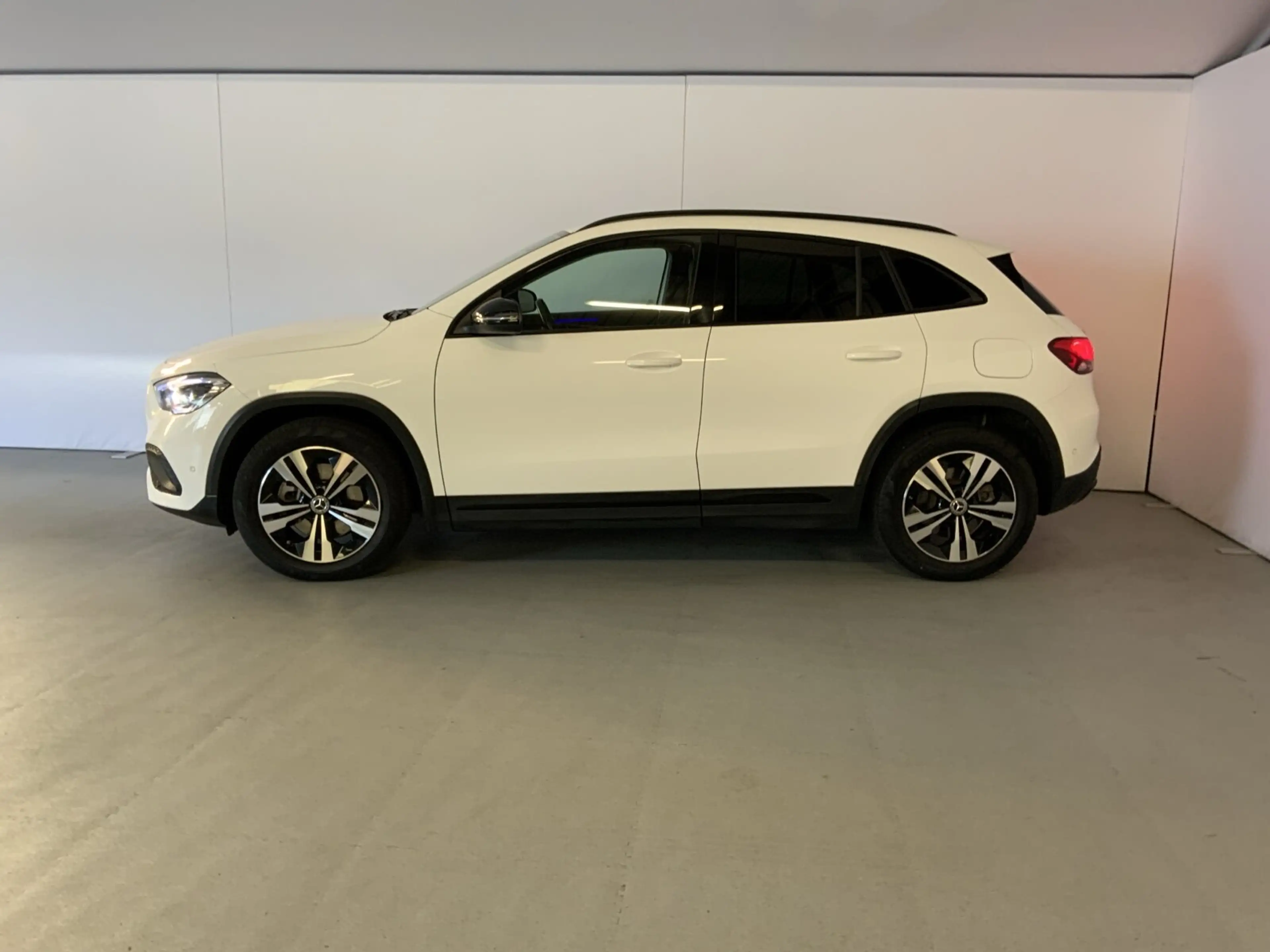 Mercedes-Benz GLA 250 GLA 250 e  Progressive Navi/Autom./Klima/LED — photo 3