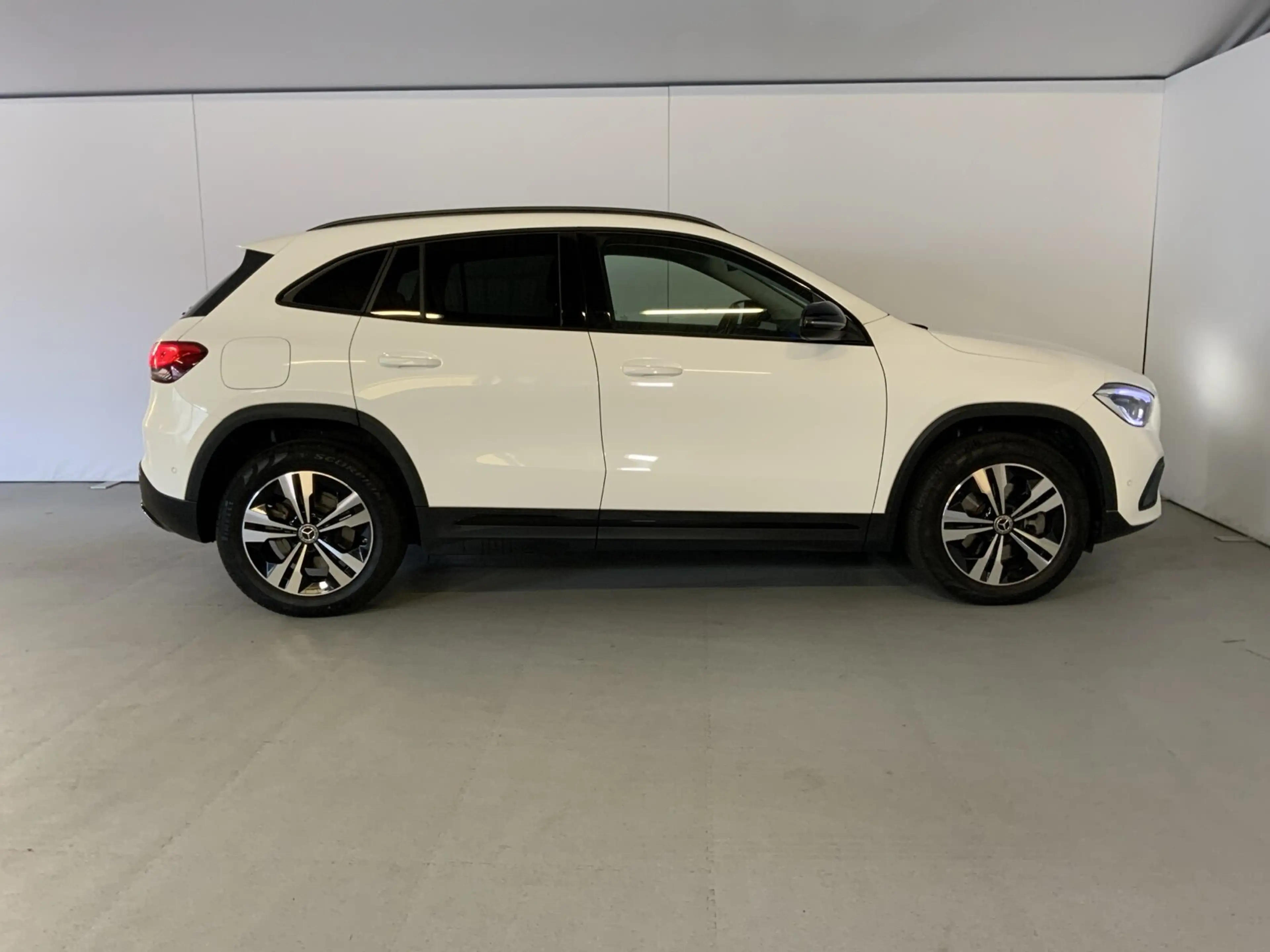 Mercedes-Benz GLA 250 GLA 250 e  Progressive Navi/Autom./Klima/LED — photo 4