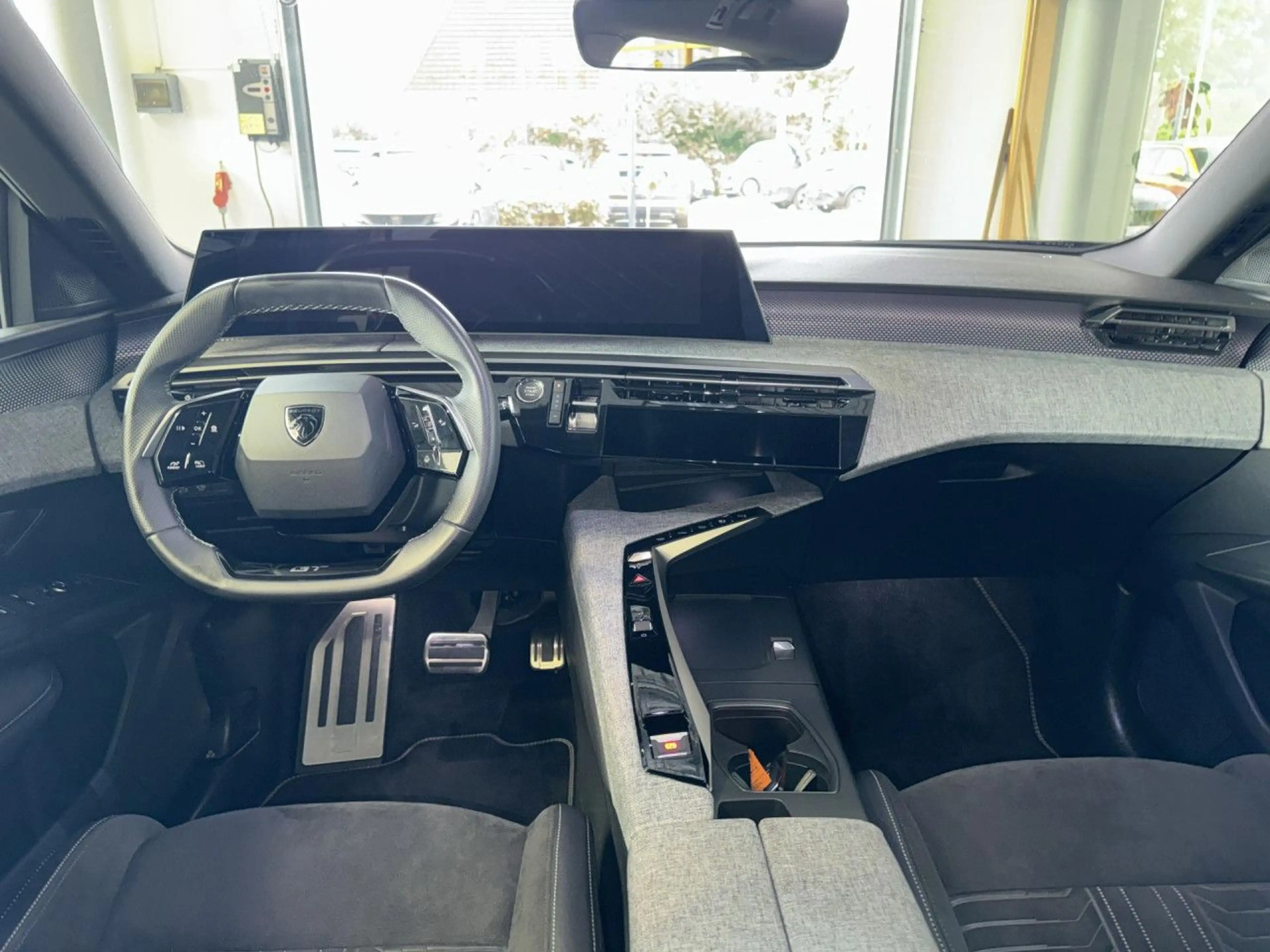 Peugeot 5008 Hybrid 145 GT, 360°, ACC, Sitzheizung! Navi — photo 13