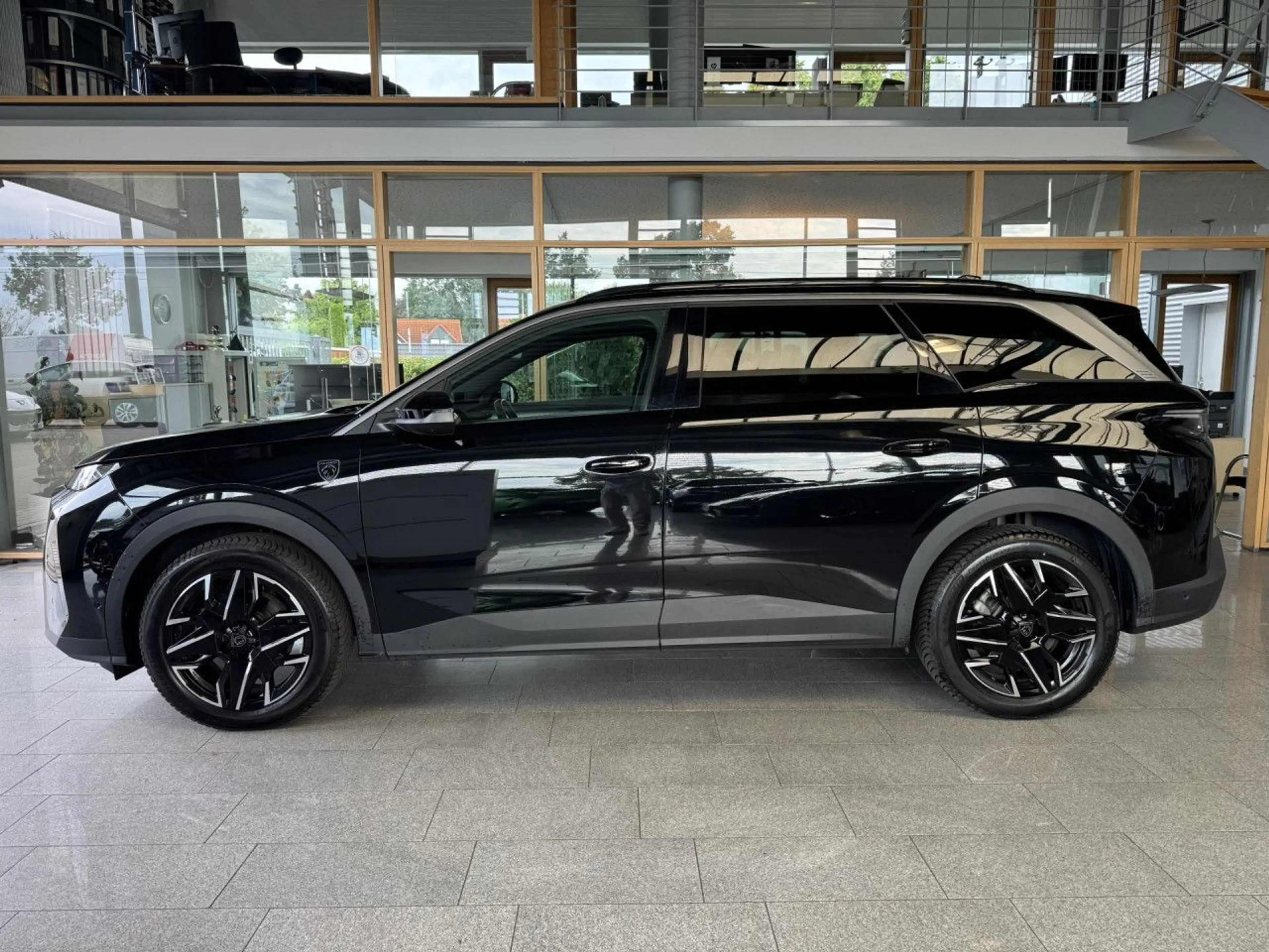 Peugeot 5008 Hybrid 145 GT, 360°, ACC, Sitzheizung! Navi — photo 4