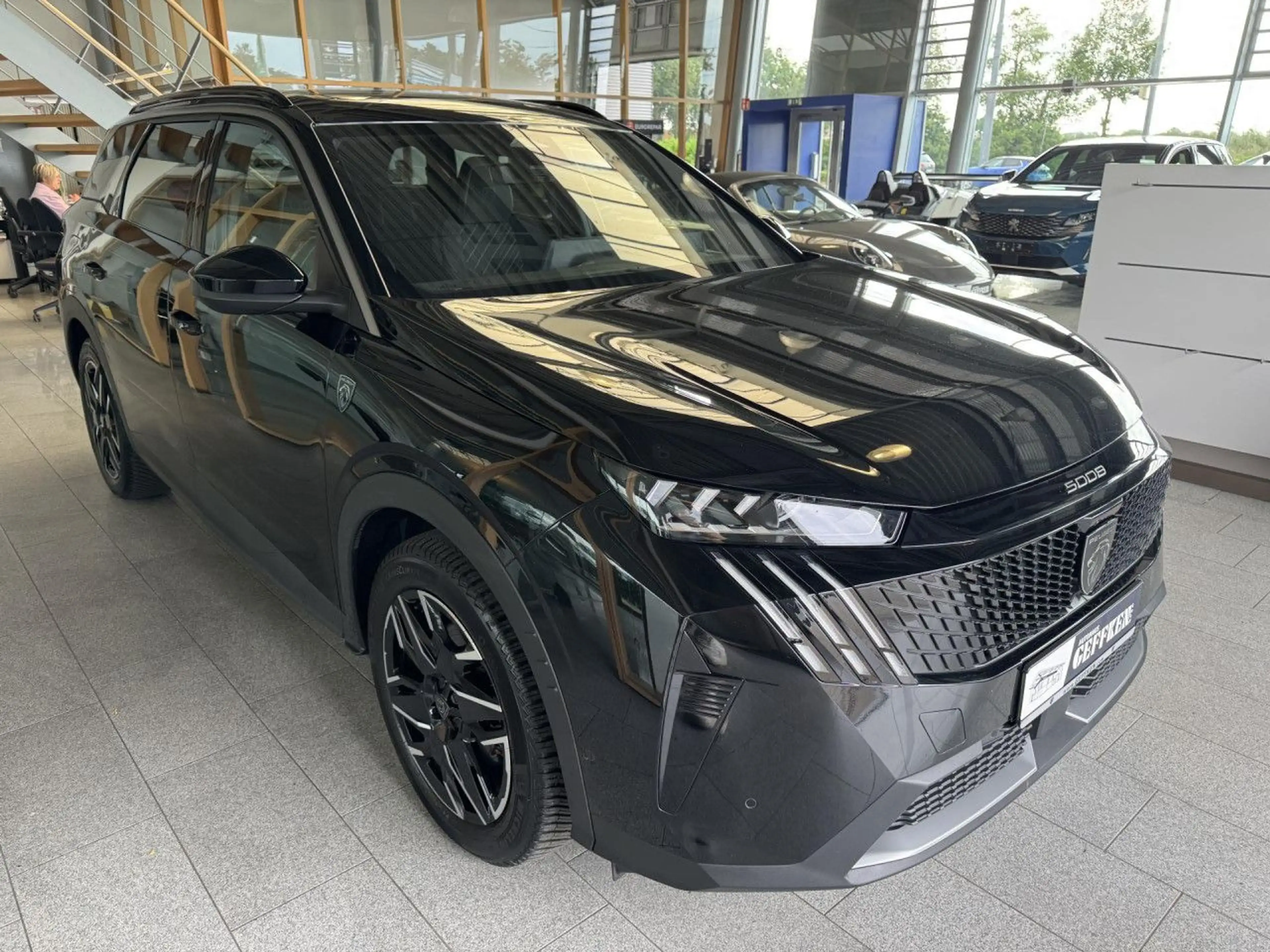 Peugeot 5008 Hybrid 145 GT, 360°, ACC, Sitzheizung! Navi — photo 2