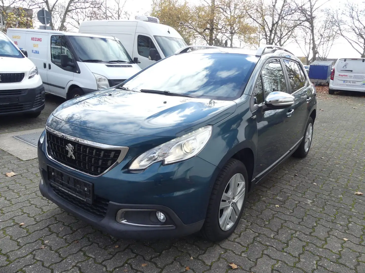 Peugeot 2008 Style 1,2 Chrompaket, Sitzheizung, Tempomat Grün - 1