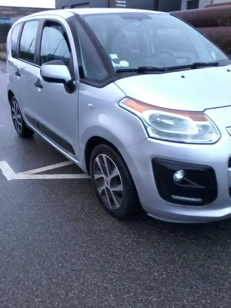 Citroen C3 Picasso C3 Picasso HDi 90 Confort Plateado - 1