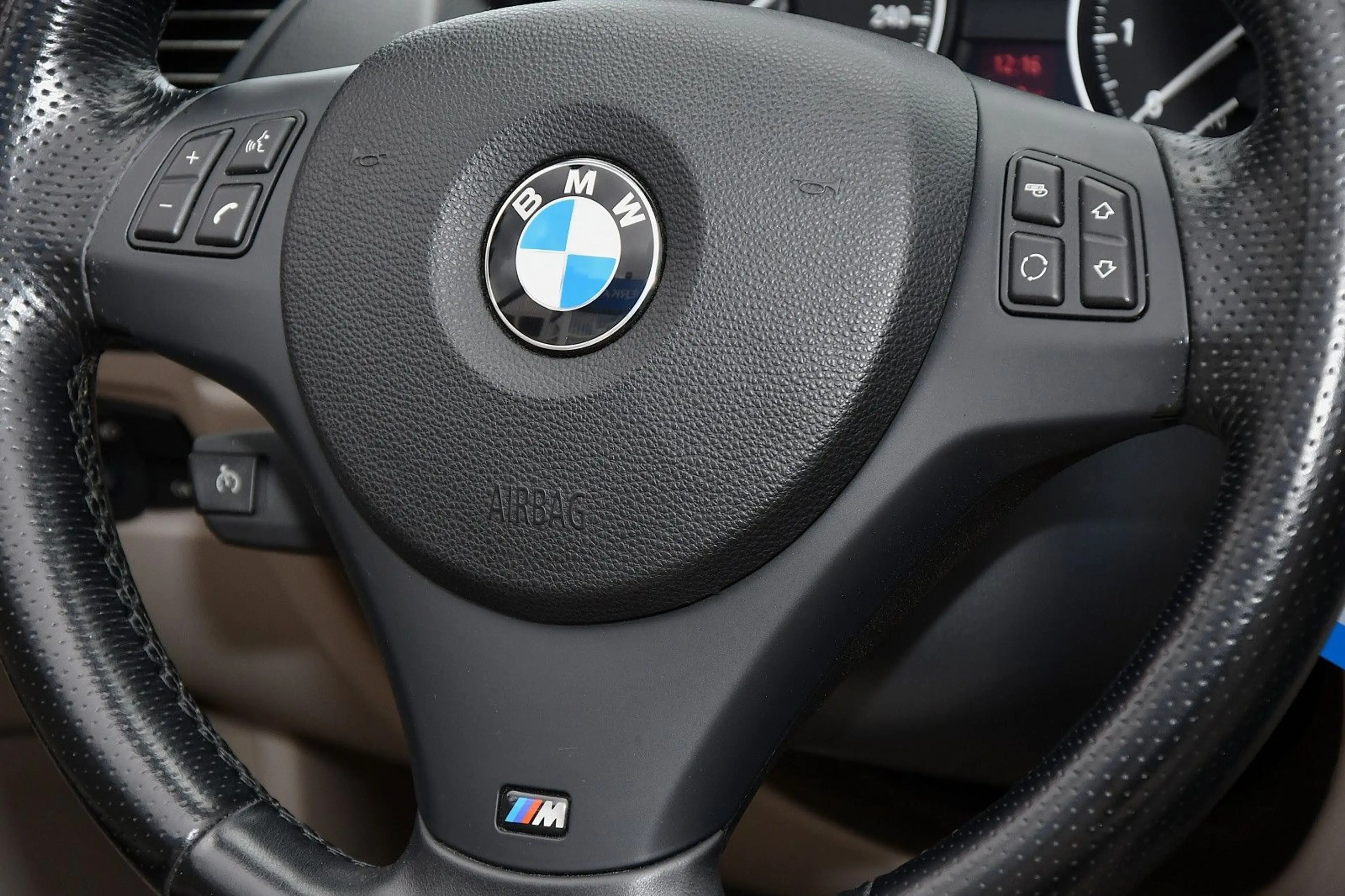BMW 135 i Cabrio M/Sport-Paket*Professional*Xenon* — photo 9