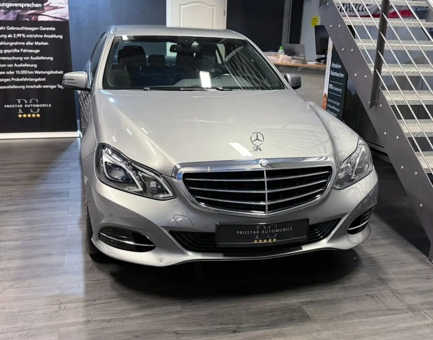 Mercedes-Benz E 200 E200 Lim. Elegance *Facelift* Navi*LED*Garantie* Zilver - 2
