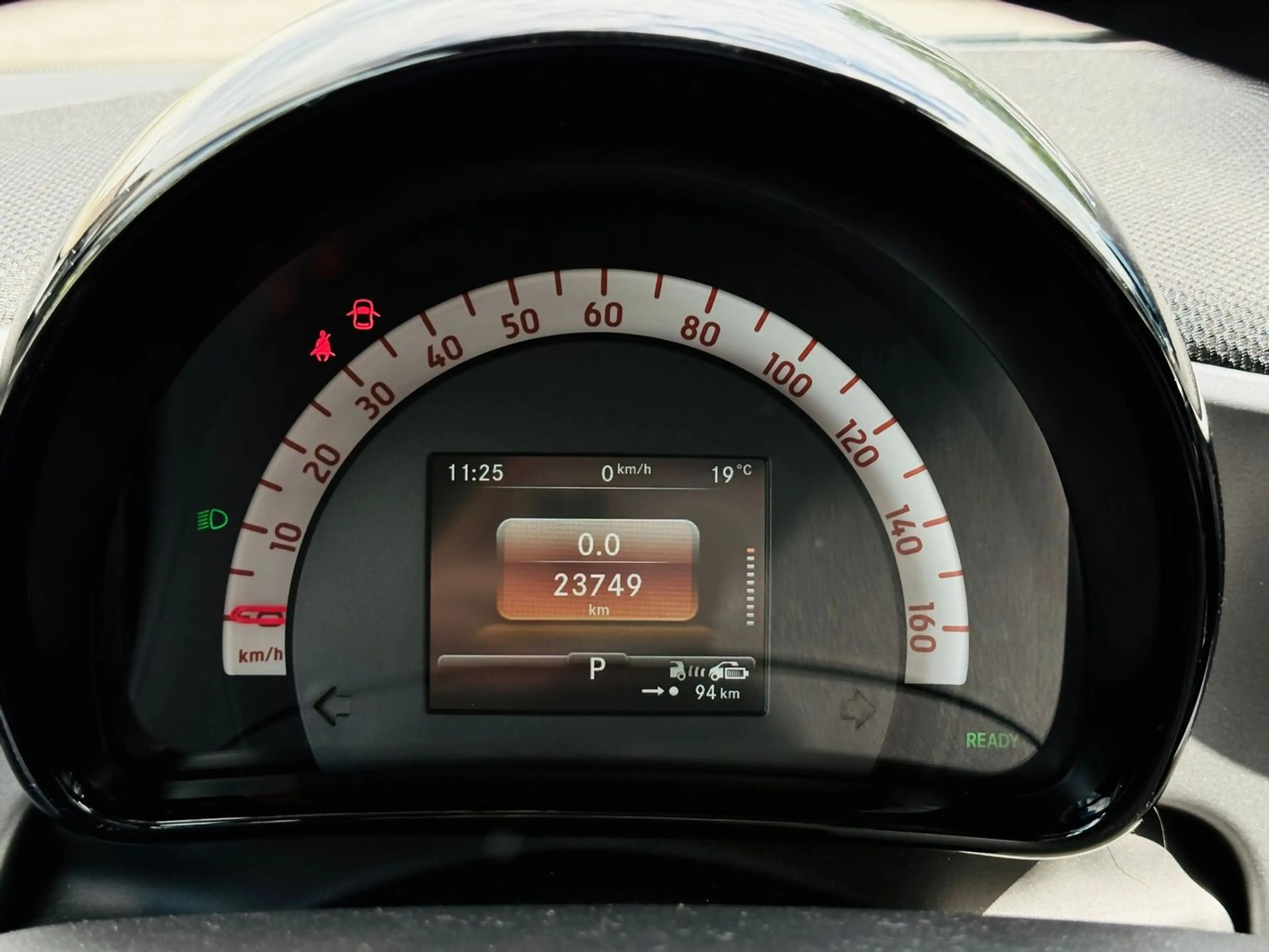 smart forTwo EQ CABRIO EXCLUSIVE, LED, PTS, RFK, W-Paket, SHZ, — photo 16