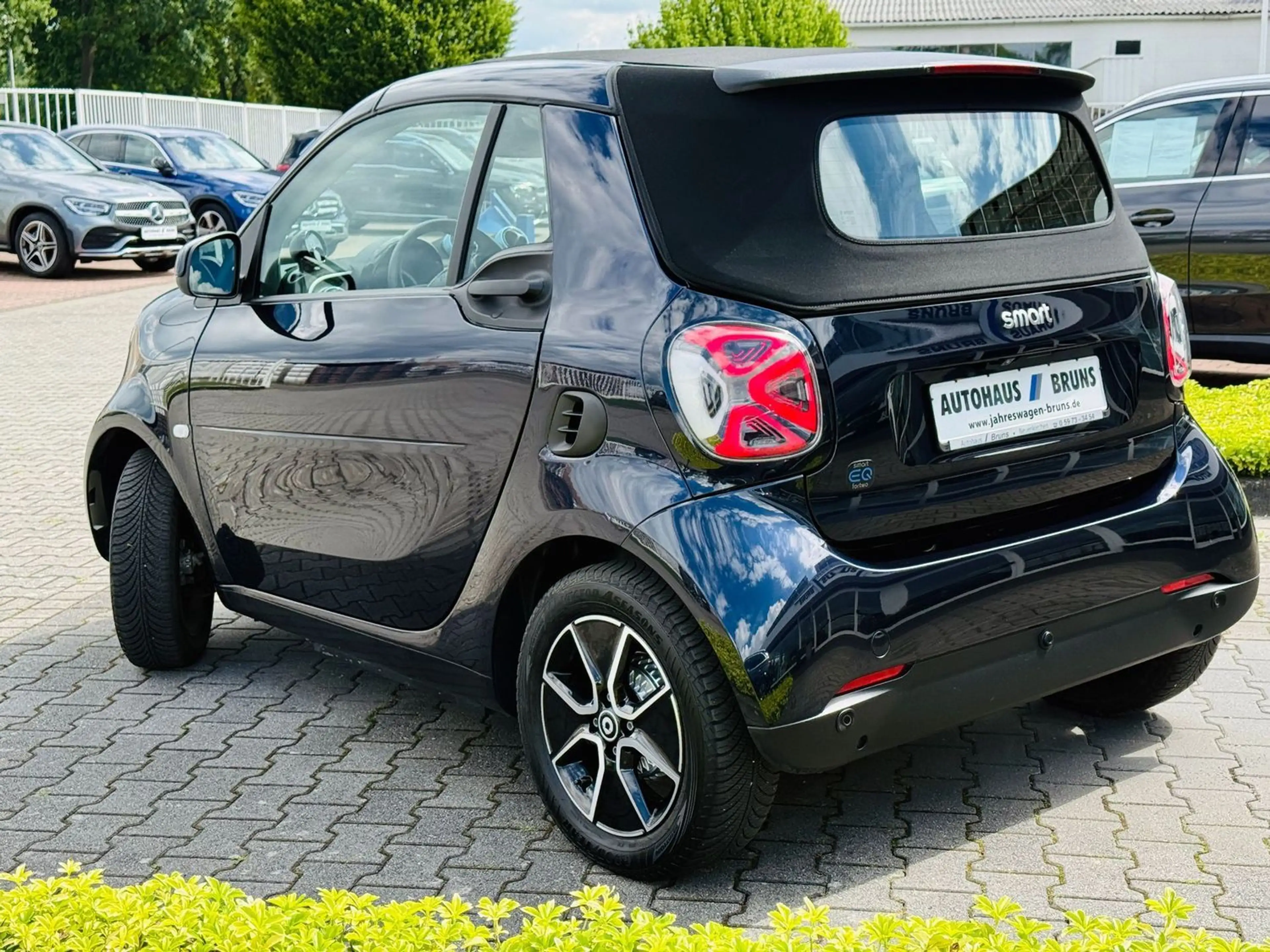 smart forTwo EQ CABRIO EXCLUSIVE, LED, PTS, RFK, W-Paket, SHZ, — photo 5