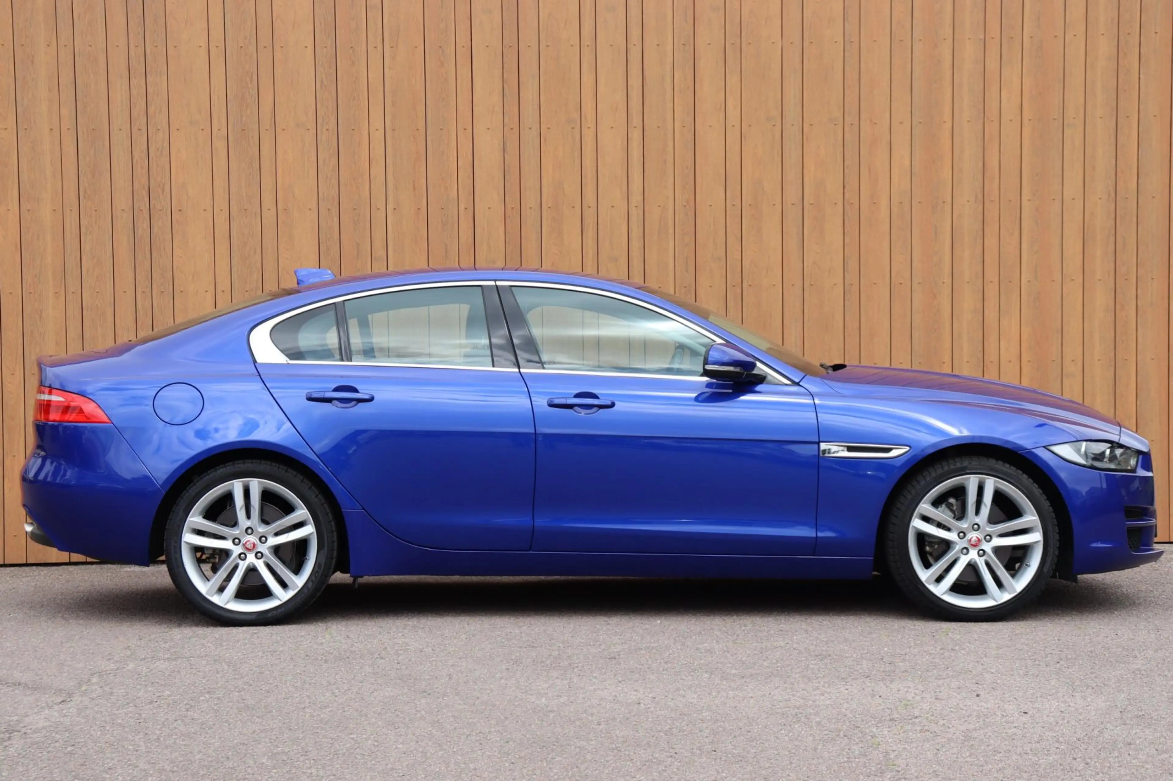 Jaguar XE 2.0 Prestige Pro Edition org. NL leer+el camera a. — photo 5