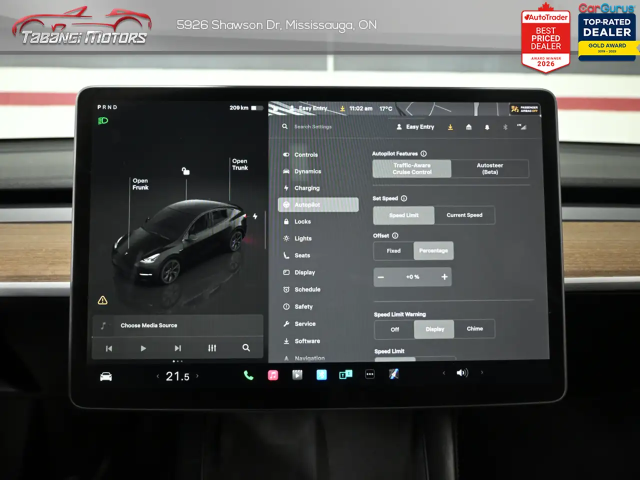 Tesla Model Y photo Tesla Model Y
