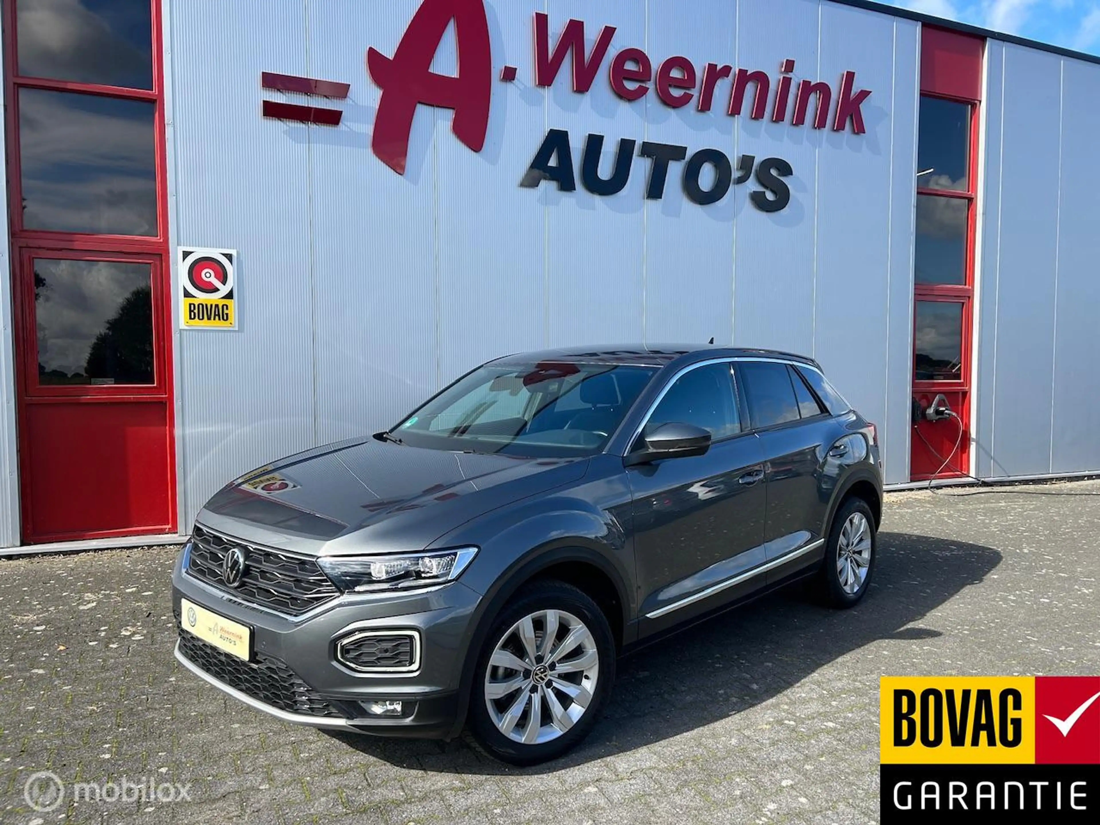 Volkswagen T-Roc 1.5 TSI Sport Business IQ drive Aut. Trekhaak afne