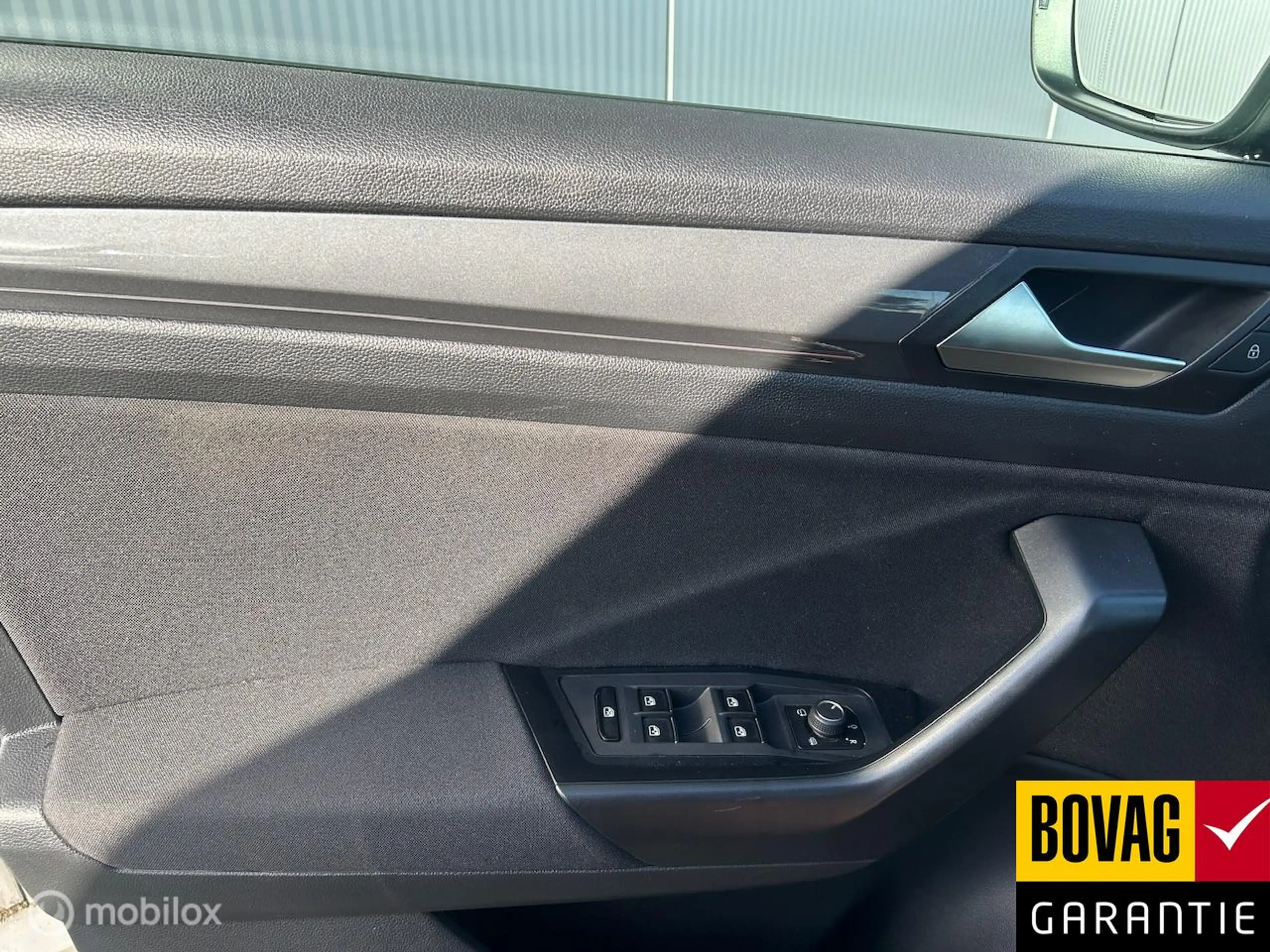 Volkswagen T-Roc 1.5 TSI Sport Business IQ drive Aut. Trekhaak afne — photo 15