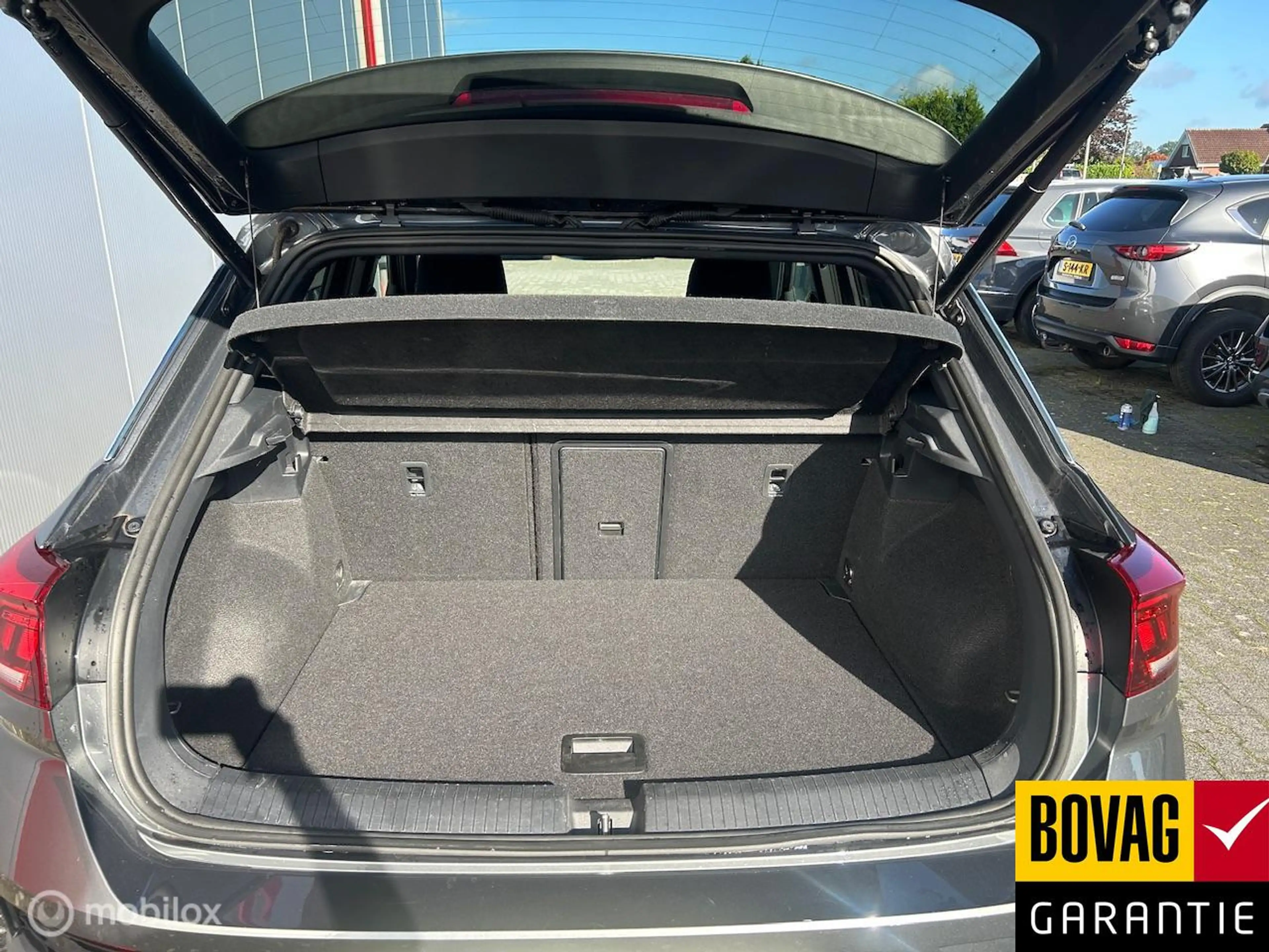 Volkswagen T-Roc 1.5 TSI Sport Business IQ drive Aut. Trekhaak afne — photo 17