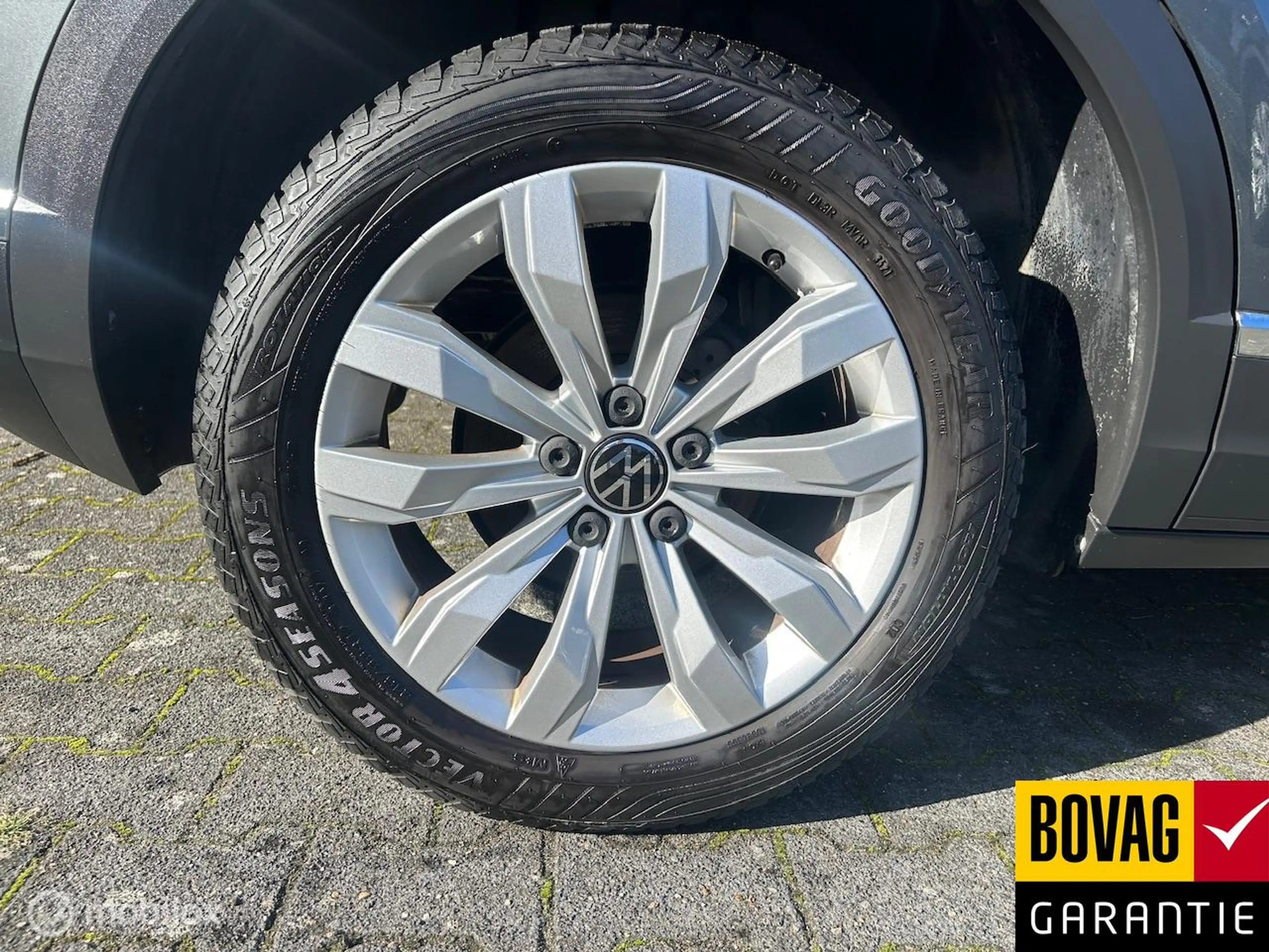 Volkswagen T-Roc 1.5 TSI Sport Business IQ drive Aut. Trekhaak afne — photo 22
