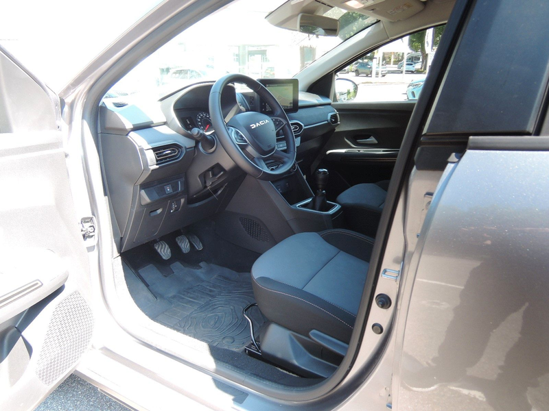 Dacia Jogger TCe 110 Extreme+ 7-Sitzer GJR,Kamera,SHZ — photo 9