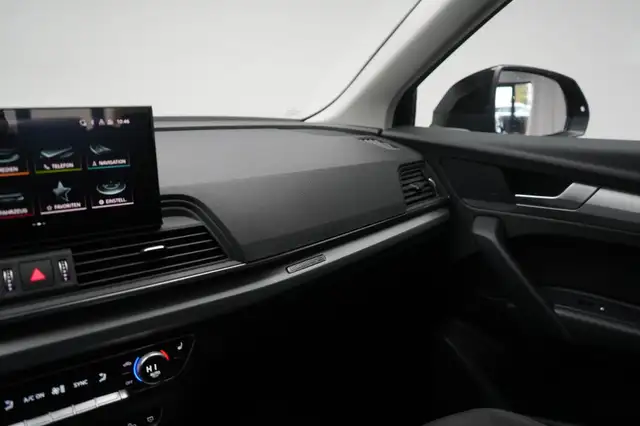 Audi Q5 view 24