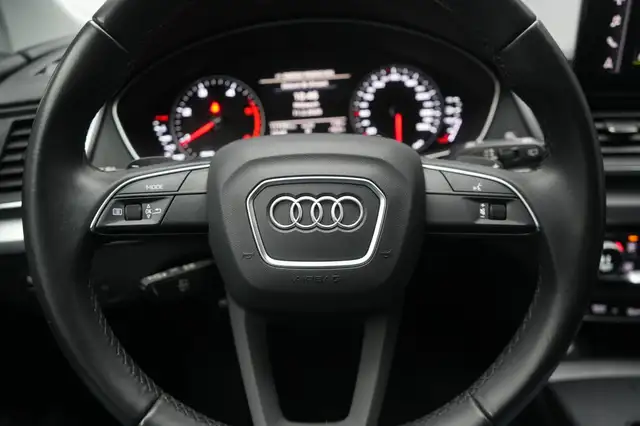 Audi Q5 view 21