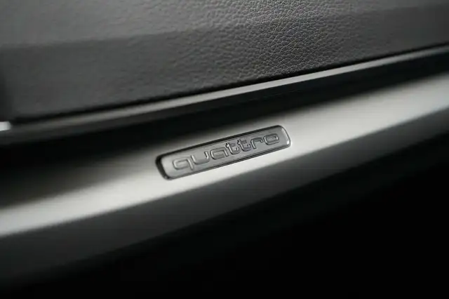 Audi Q5 view 25