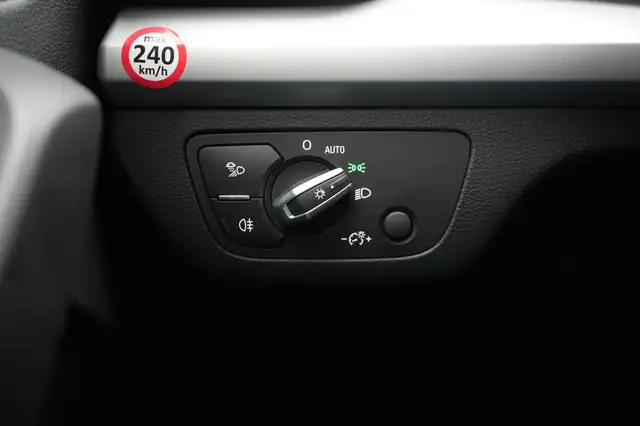 Audi Q5 view 23