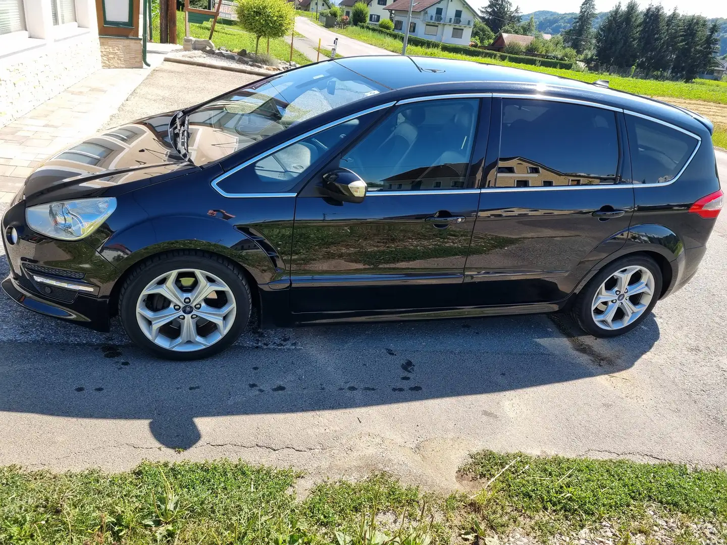 Ford S-Max S-MAX Titanium 2.0 EcoBoost Auto-Start/Stop Aut. Titanium Schwarz - 2