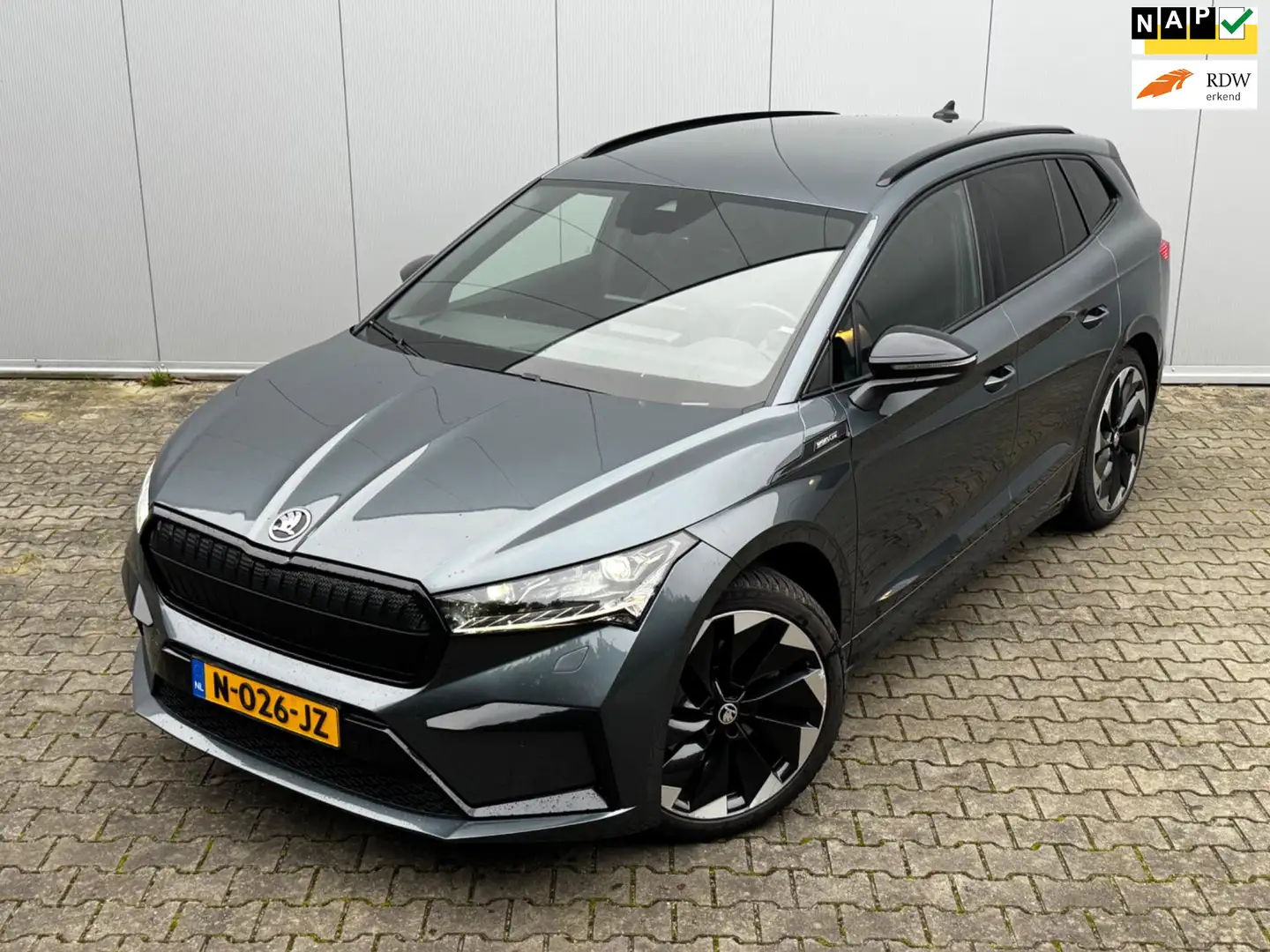 Skoda Enyaq iV SPORTLINE 91,4% SOH SFEERVERLICHTING TREKHAAK A Grau - 1