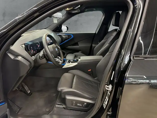 BMW X3 view 8