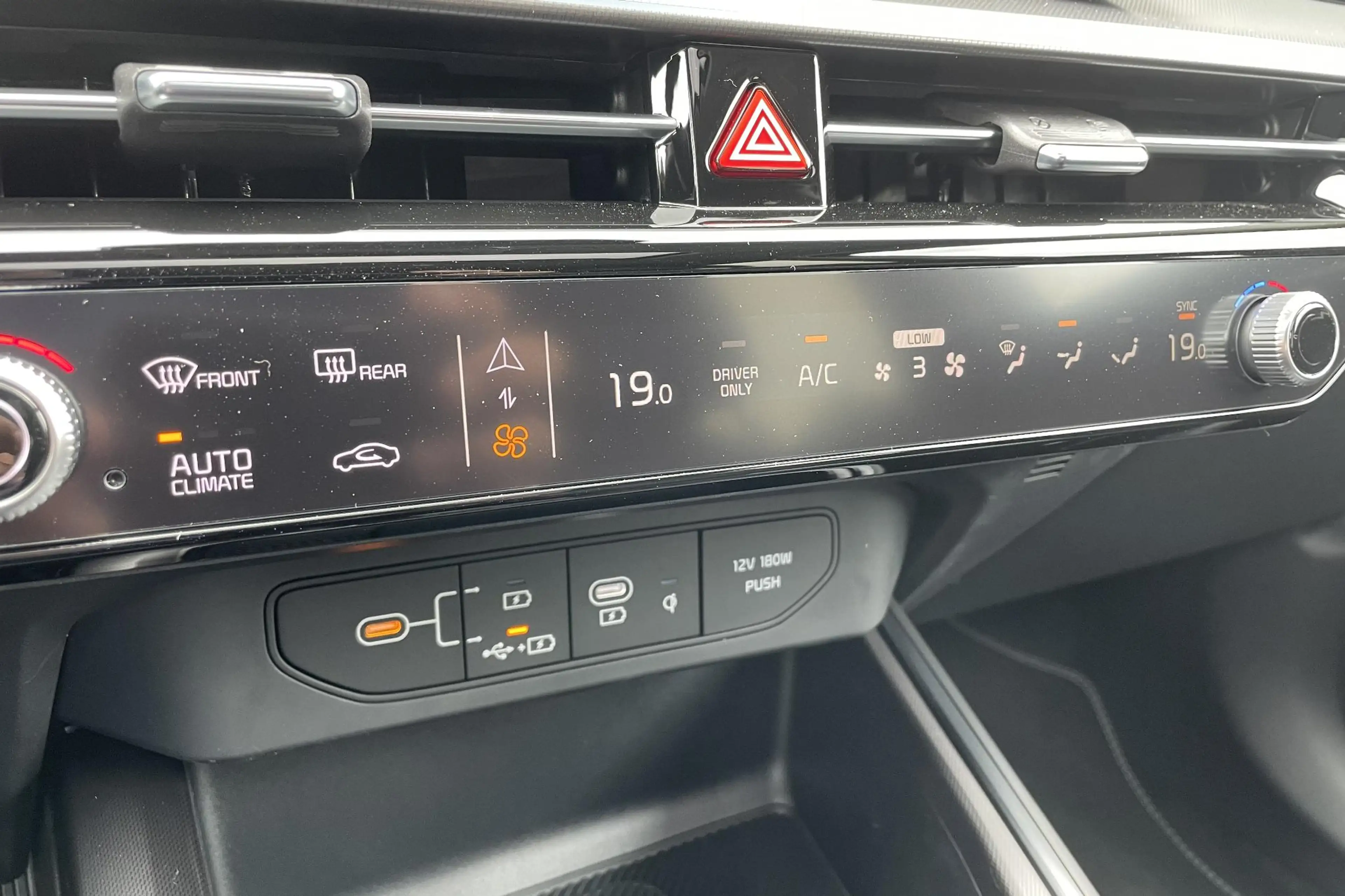Kia Niro 1.6 GDi Hybrid DynamicPlusLine | Open dak | Stoel- — photo 13