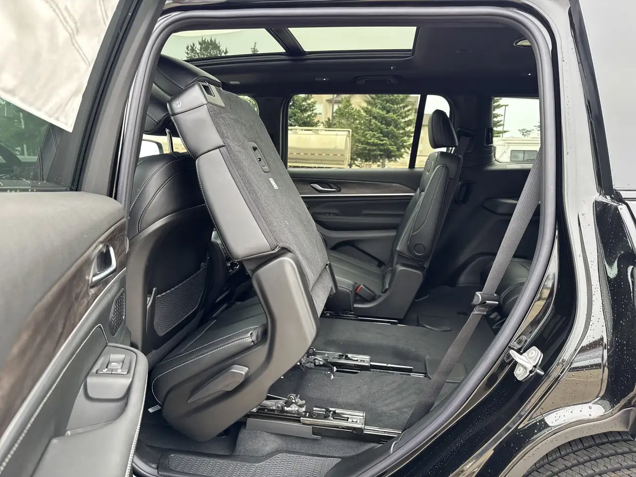 Jeep Grand Cherokee photo Jeep Grand Cherokee