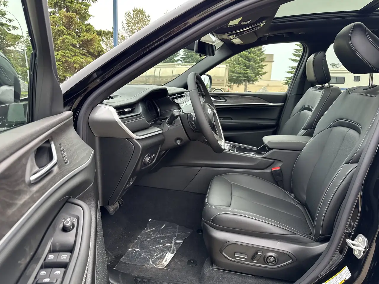Jeep Grand Cherokee photo Jeep Grand Cherokee