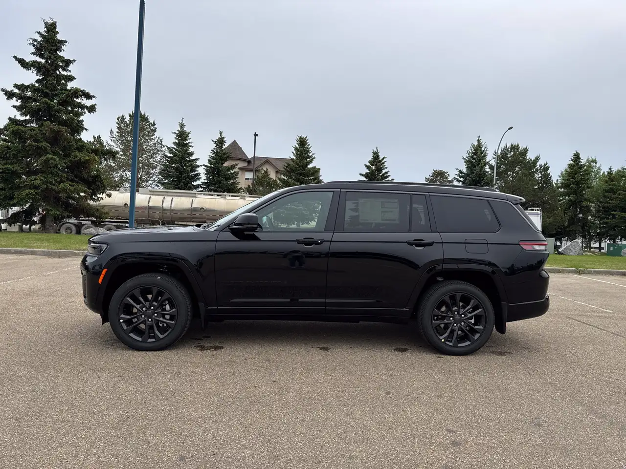 Jeep Grand Cherokee photo Jeep Grand Cherokee