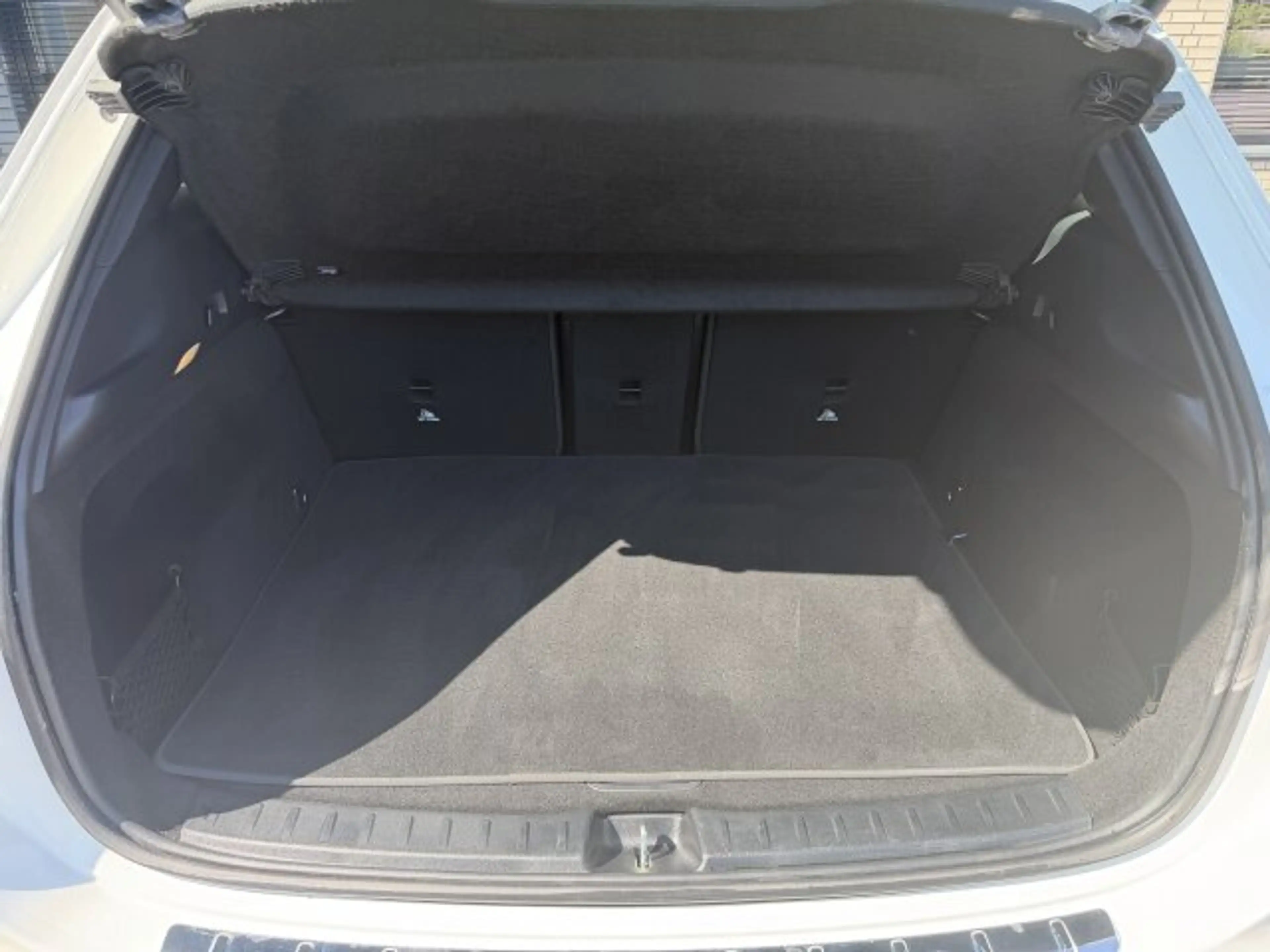 Mercedes-Benz EQA 300 EQA 300 4M Progressive Adv. LED Distronic Kamera — photo 8