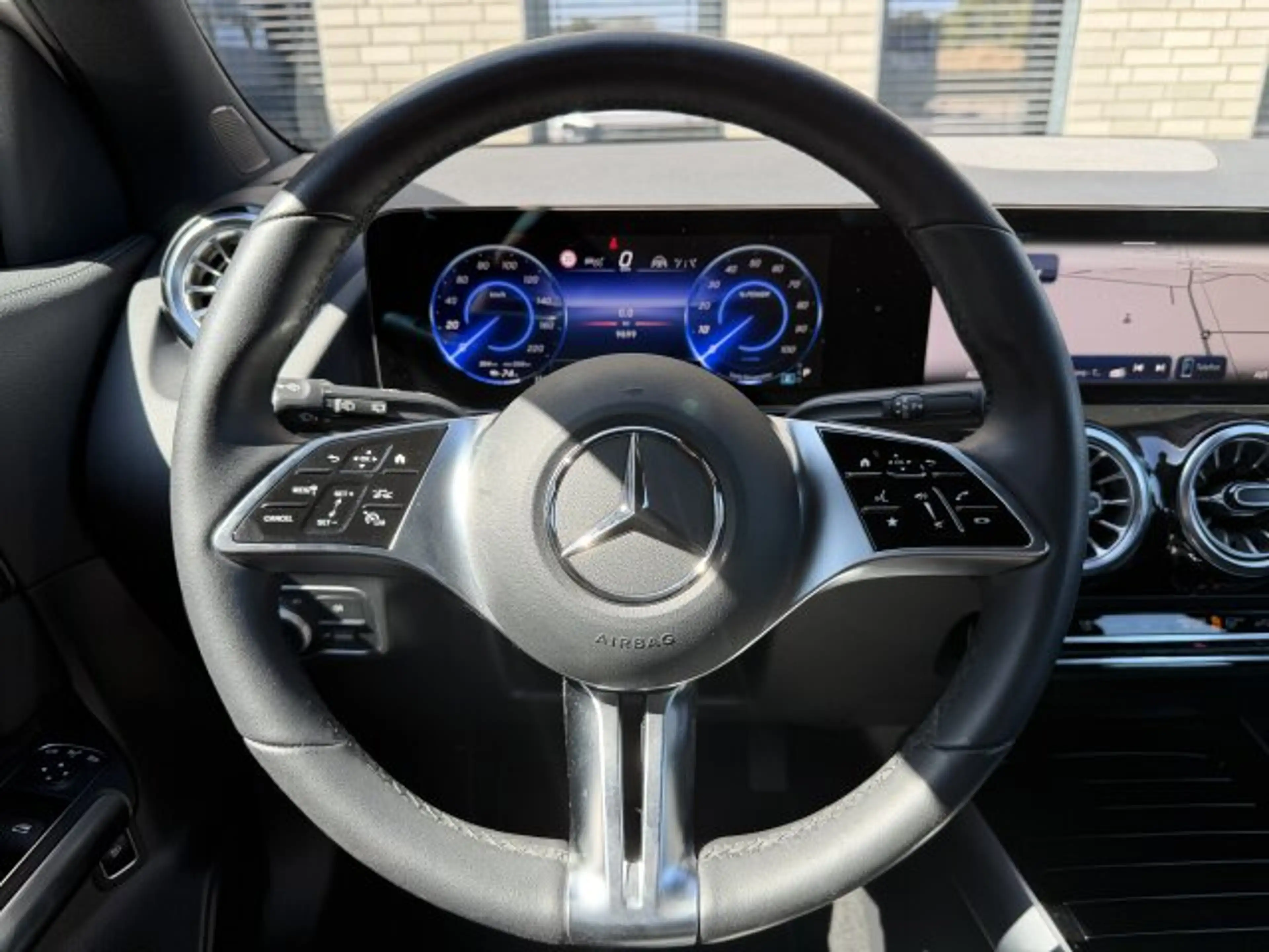 Mercedes-Benz EQA 300 EQA 300 4M Progressive Adv. LED Distronic Kamera — photo 10