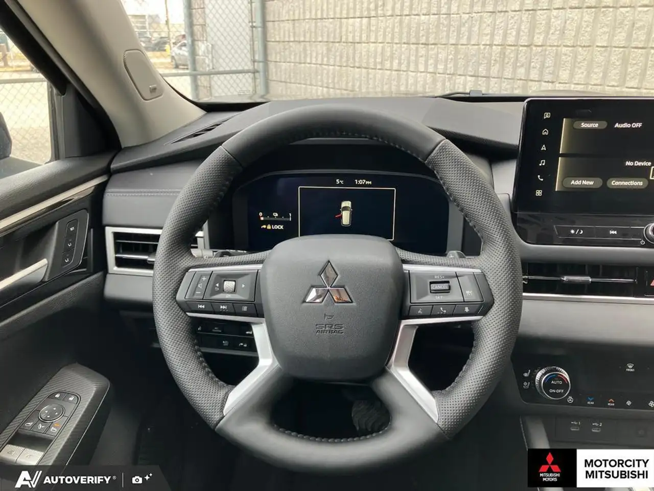 Mitsubishi Outlander снимка Mitsubishi Outlander