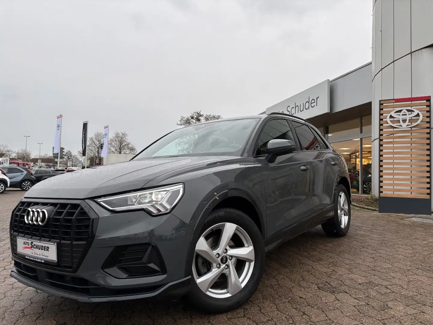 Audi Q3 35 TDI advanced Grau - 1