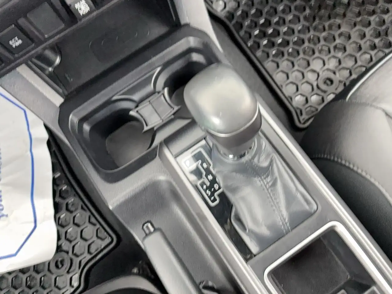 Toyota Tacoma снимка Toyota Tacoma