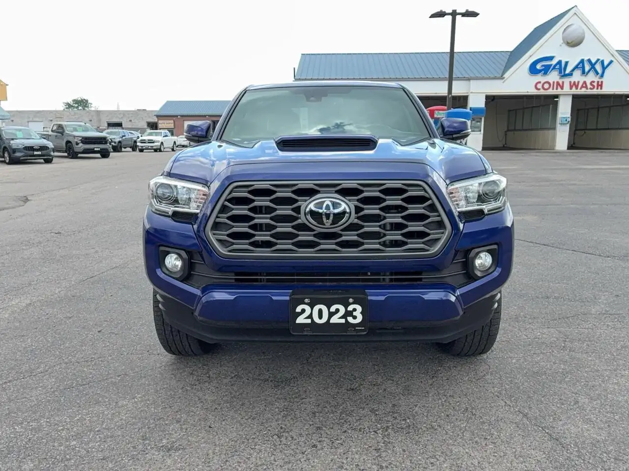 Toyota Tacoma снимка Toyota Tacoma