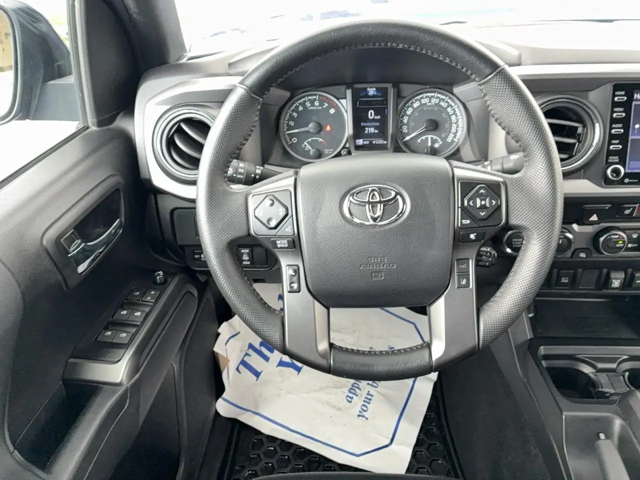 Toyota Tacoma снимка Toyota Tacoma