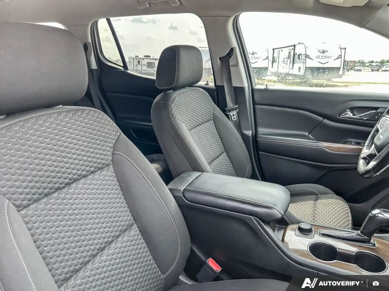 GMC Acadia снимка GMC Acadia