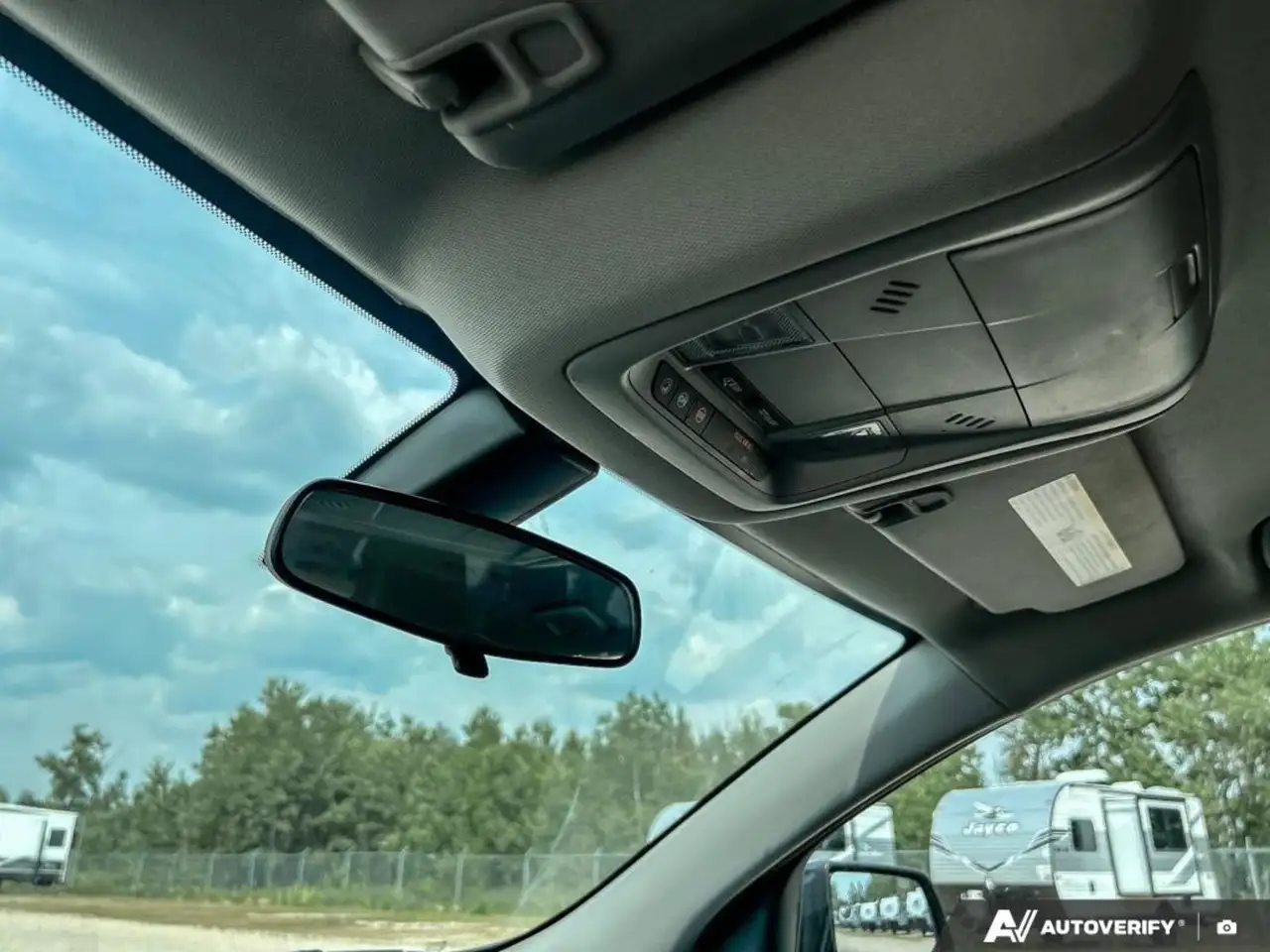 GMC Acadia снимка GMC Acadia