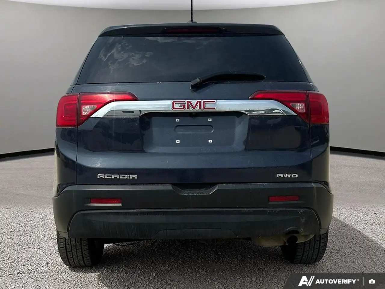 GMC Acadia снимка GMC Acadia
