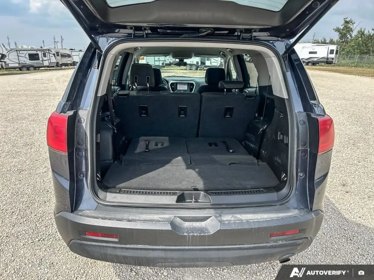 GMC Acadia снимка GMC Acadia