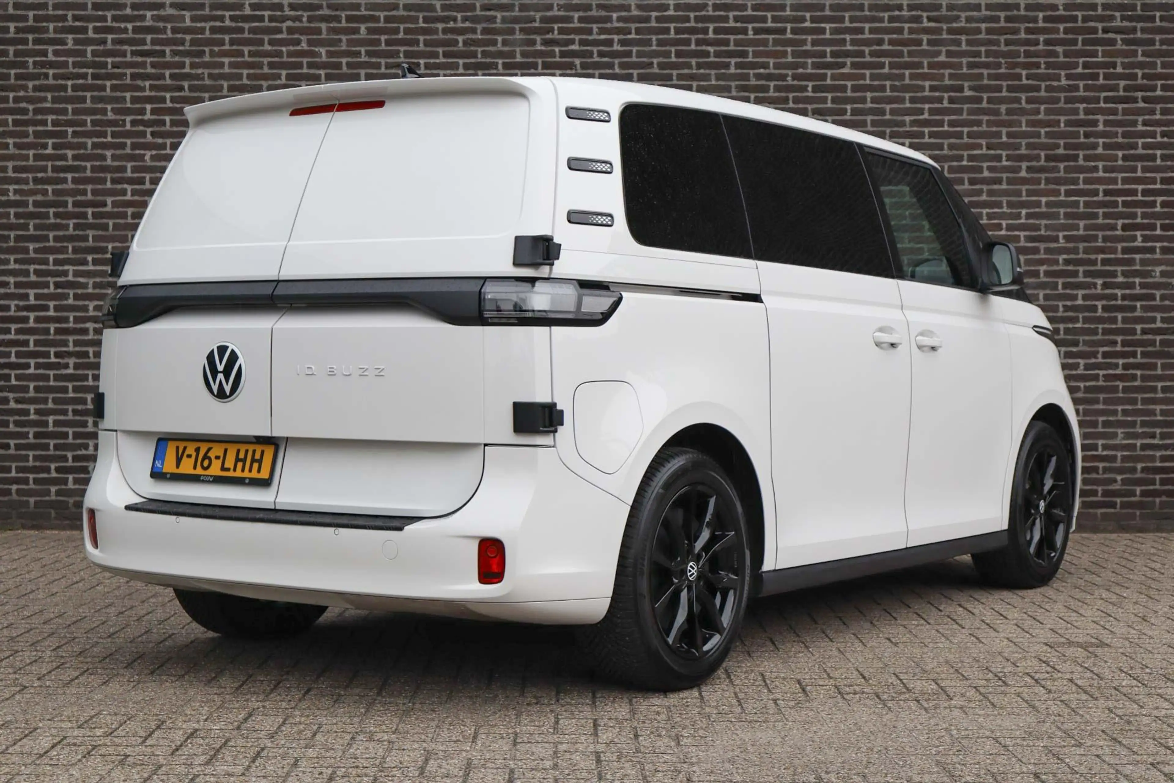 Volkswagen ID. Buzz Cargo 286pk Economy Business 79 kWh | SoH 99% | Trekhaak — photo 2