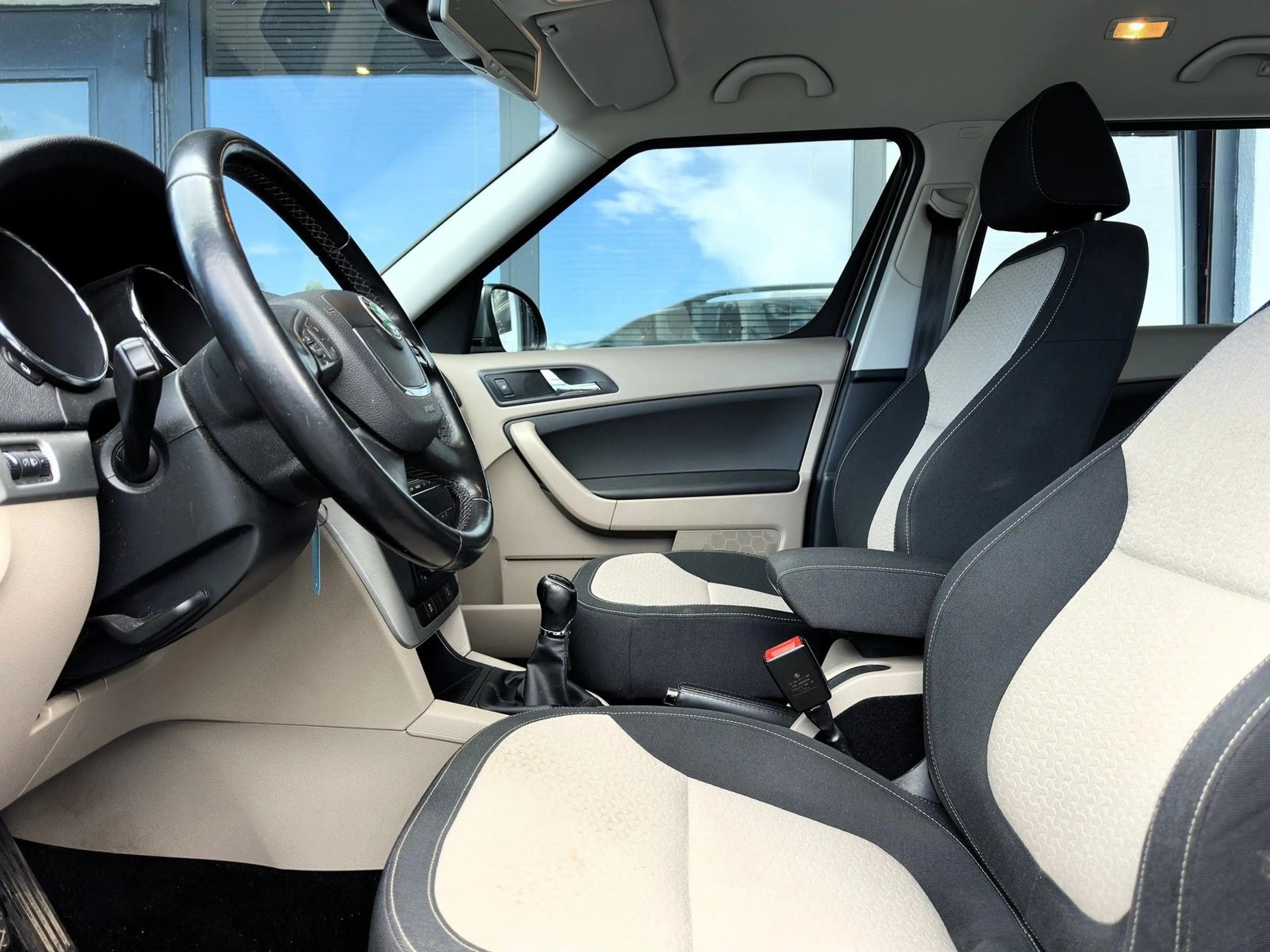 Skoda Yeti Elegance 1.Hand-Serviceheft-Garantie — photo 8