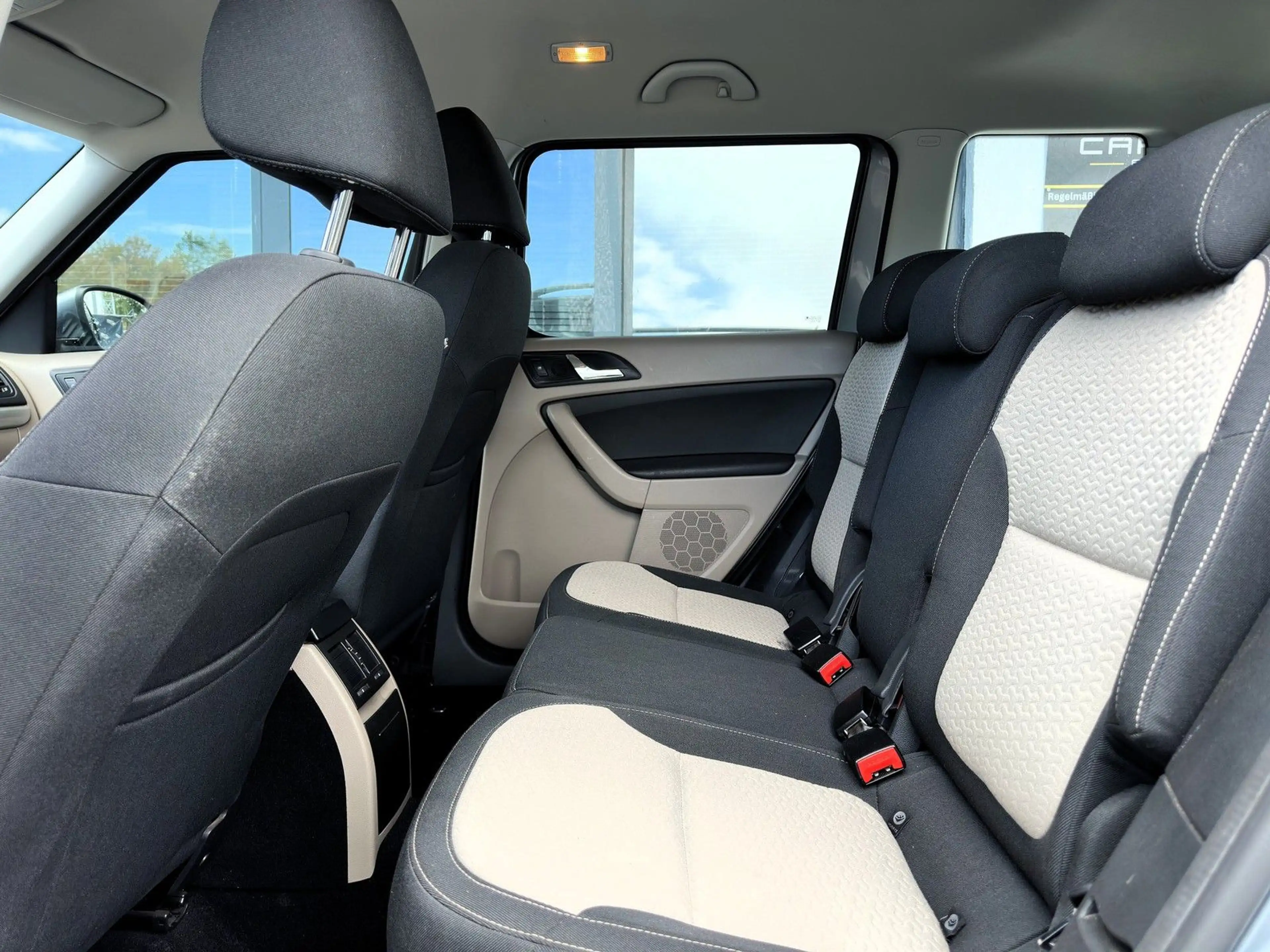 Skoda Yeti Elegance 1.Hand-Serviceheft-Garantie — photo 9