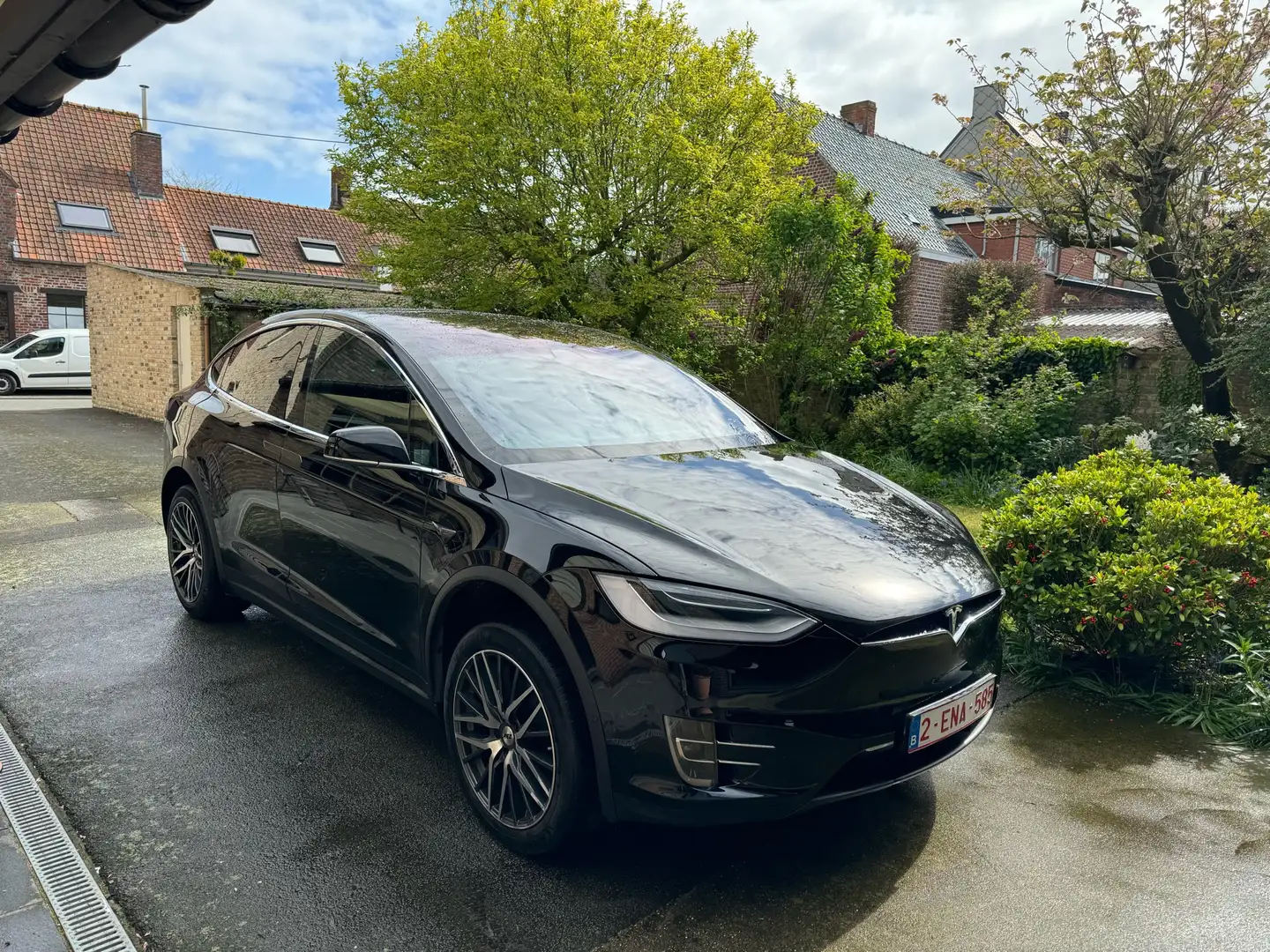 Tesla Model X Performance Zwart - 1