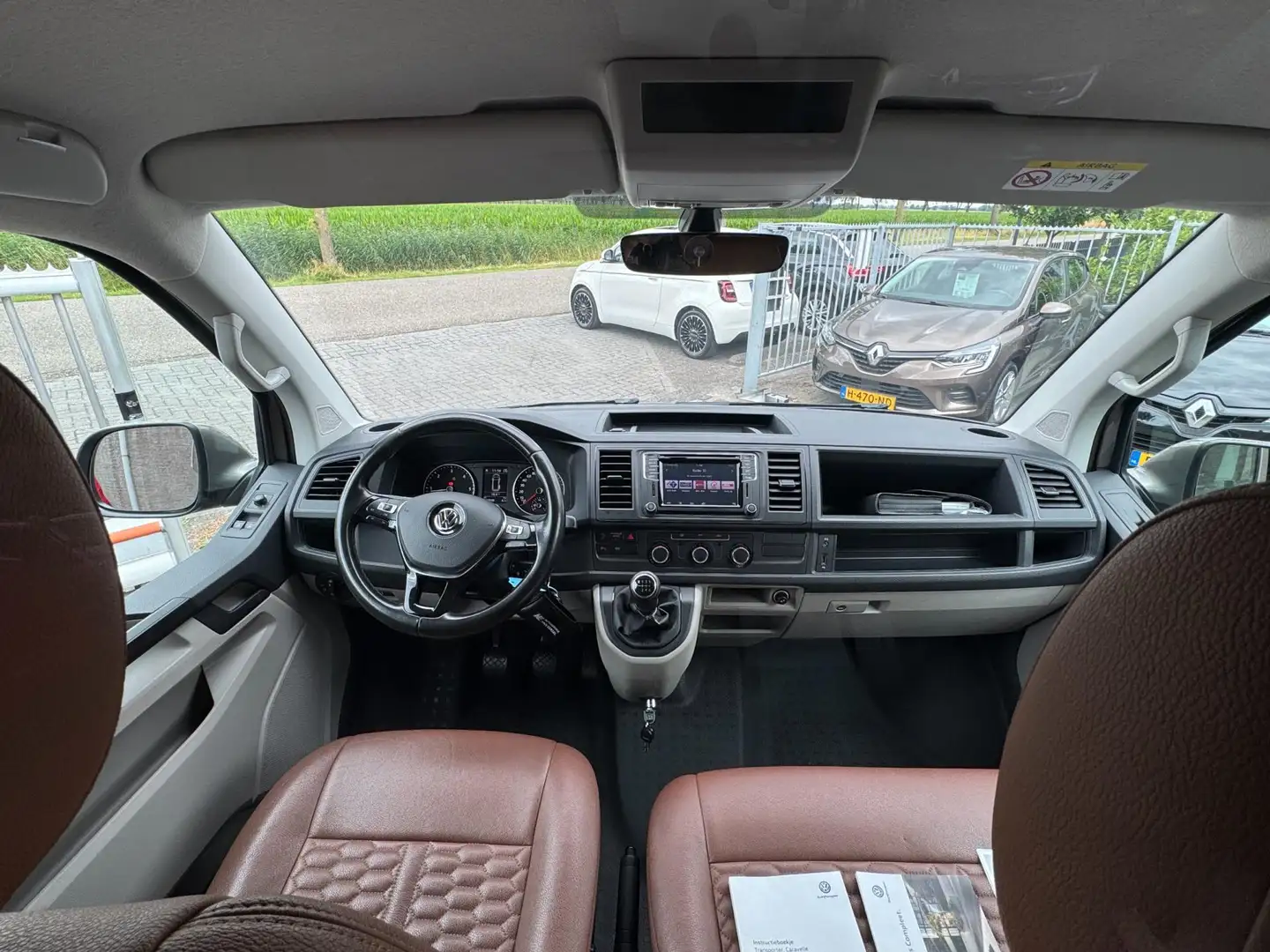 Volkswagen Transporter 2.0 TDI L1H2 Highline 204PK / 70YEARS EDITION / TR - 2
