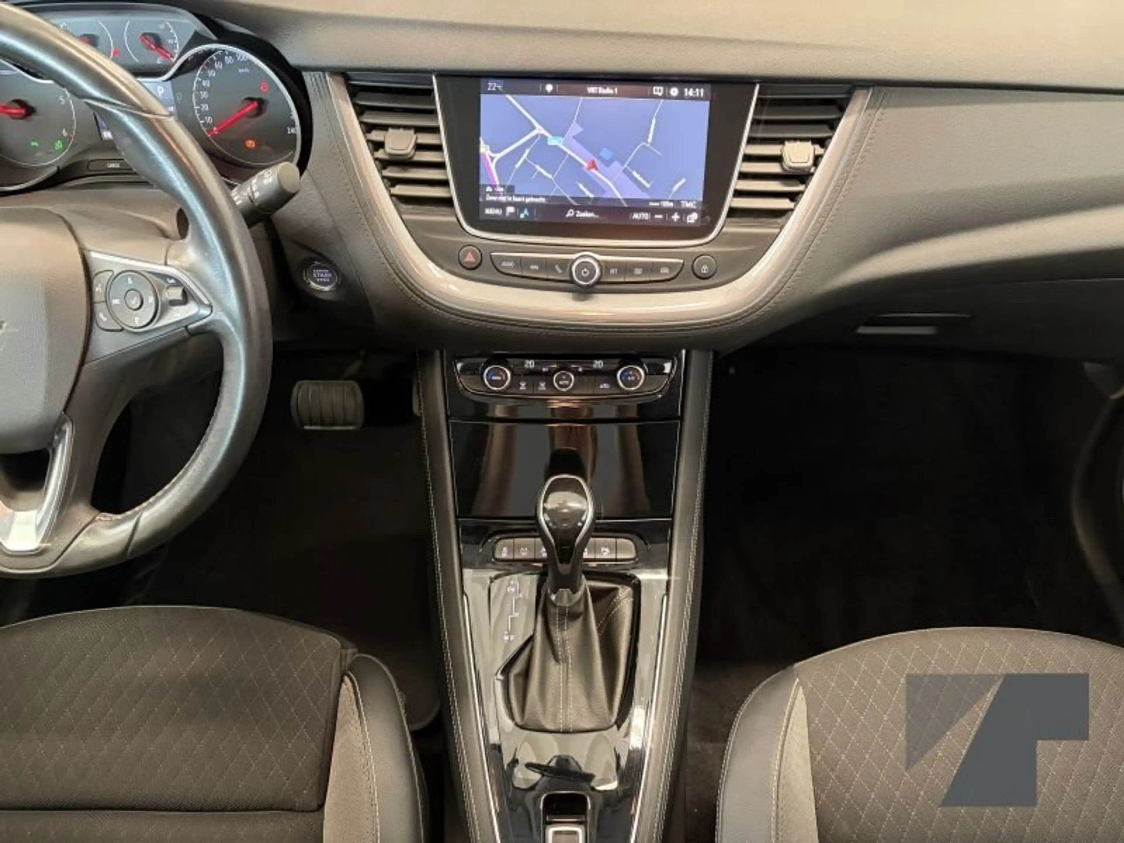 Opel Grandland X Innovation — photo 9