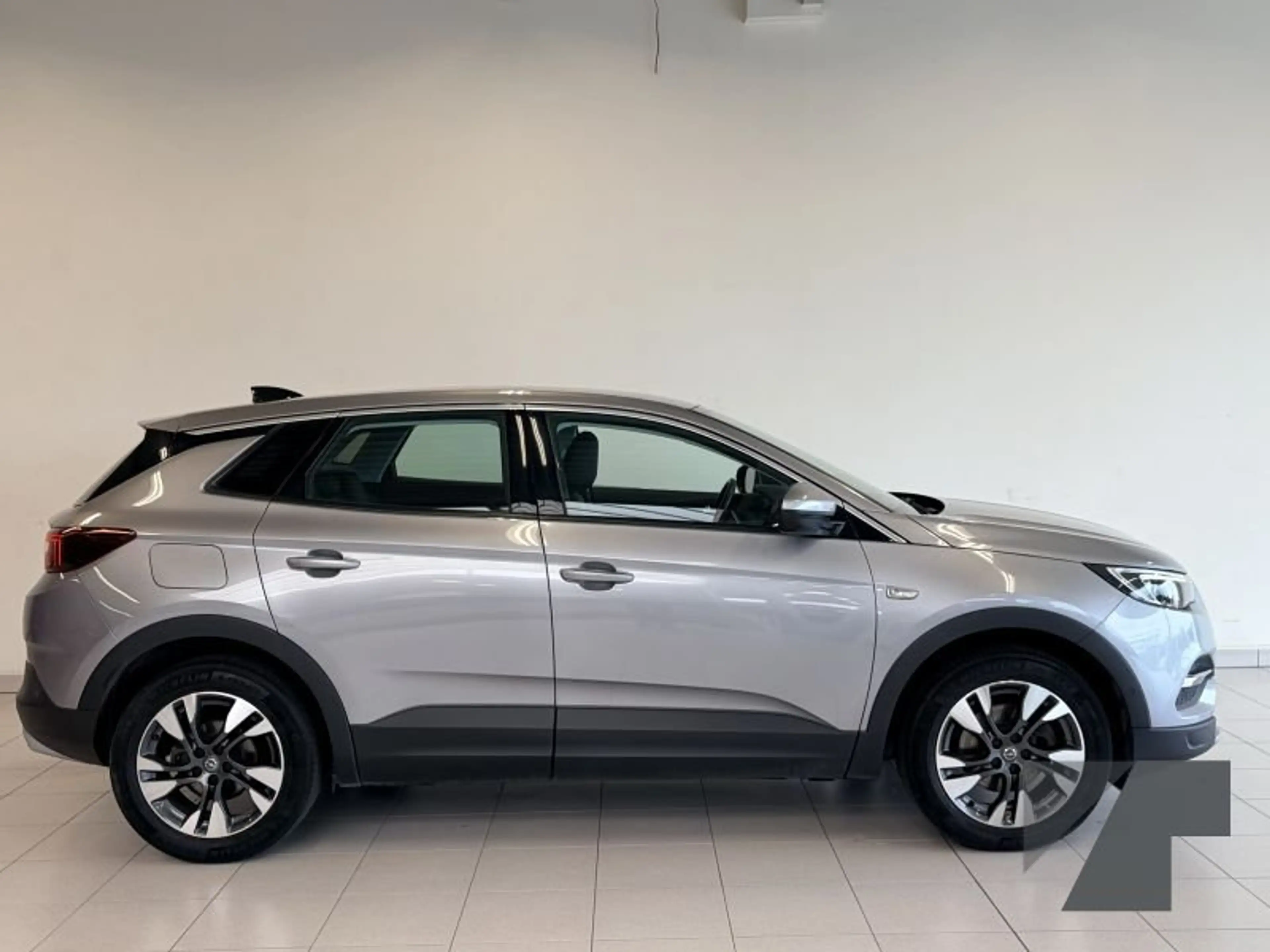 Opel Grandland X Innovation — photo 6