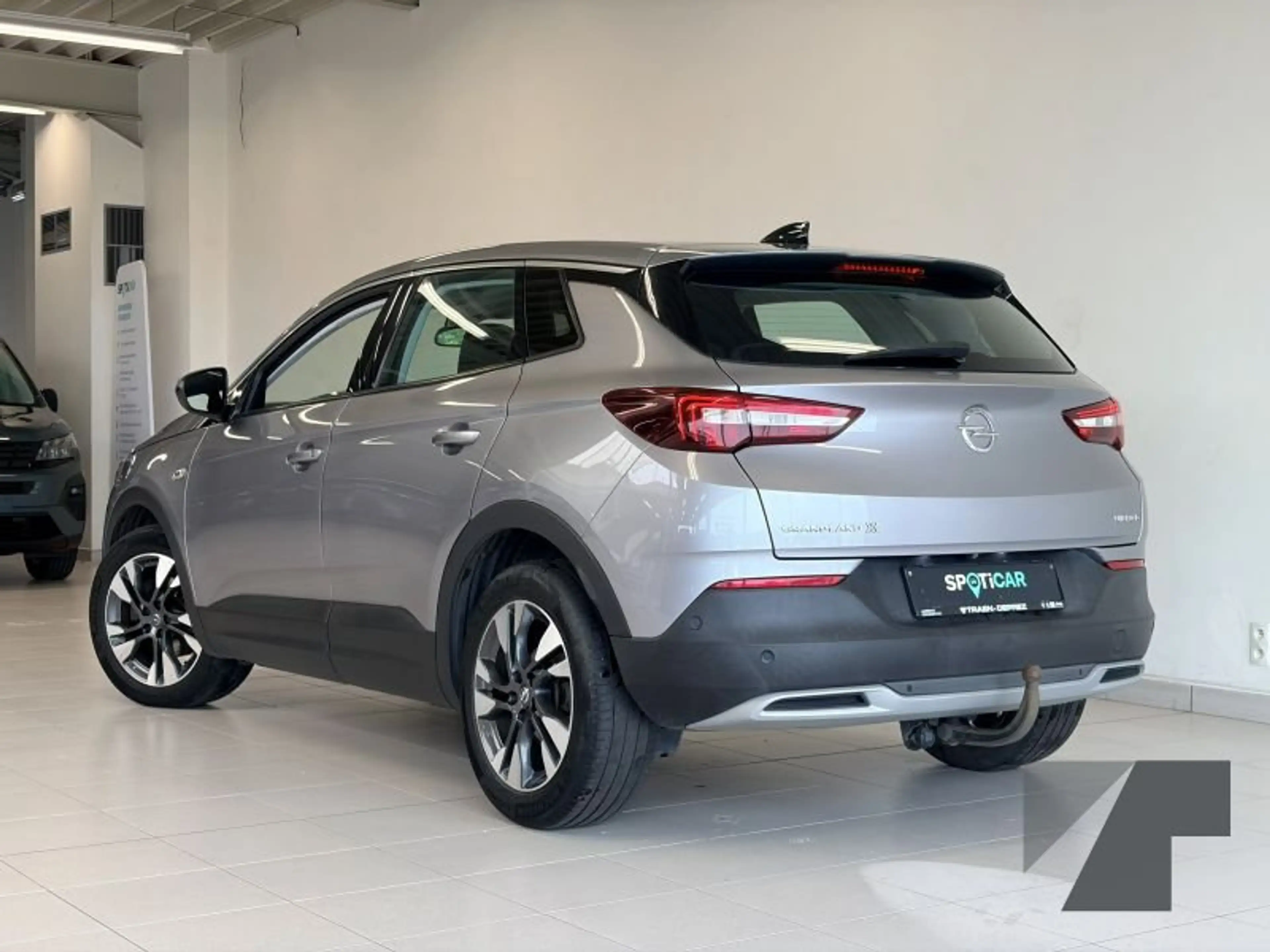 Opel Grandland X Innovation — photo 3