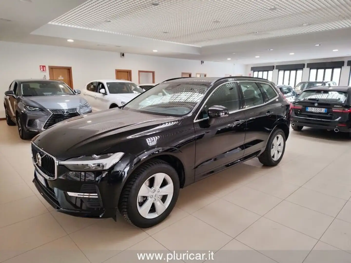 Volvo XC60 B4 (d) 197cv AWD MHEV Geartronic Momentum Pro 18” Nero - 1